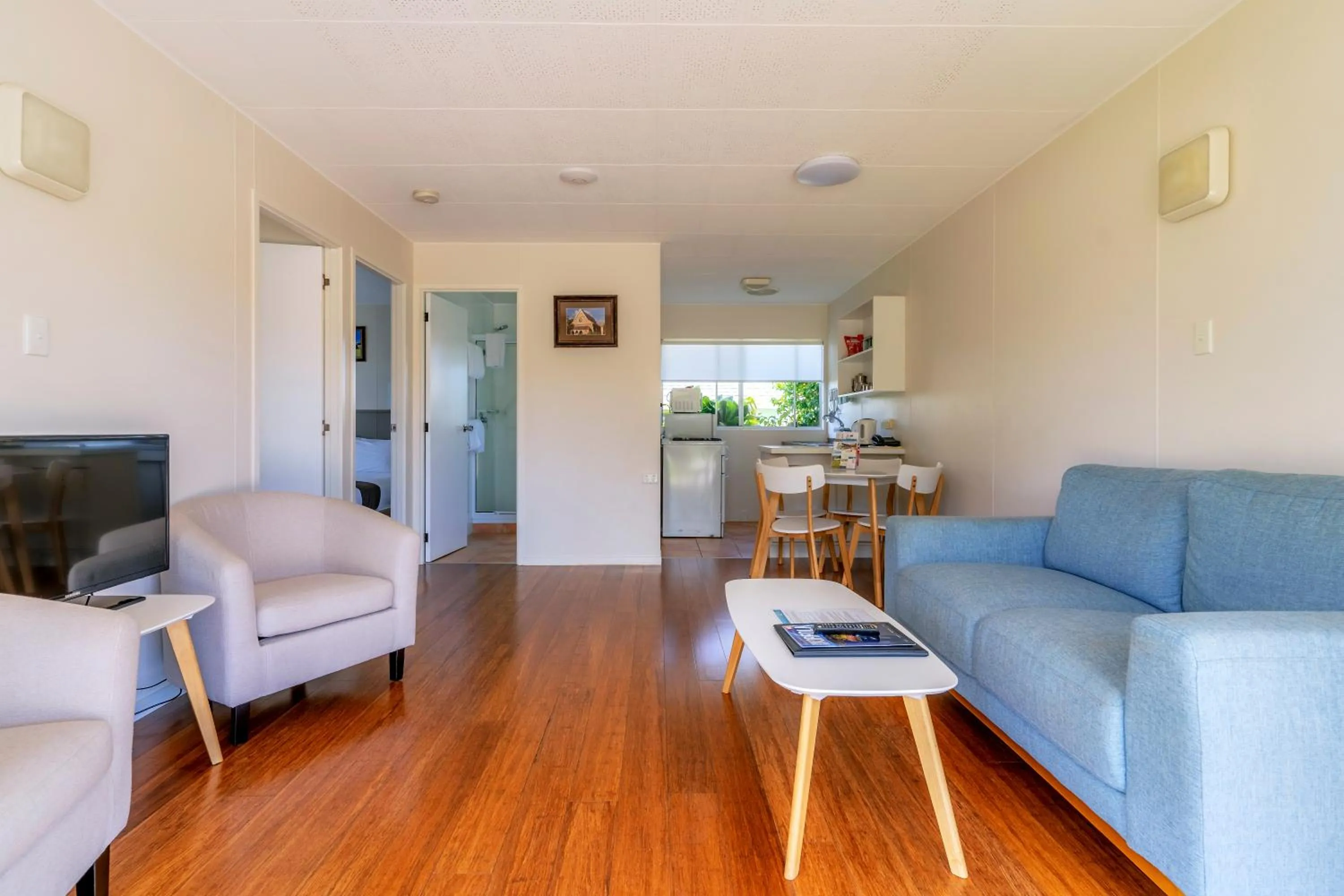 Seating area in Aloha Apartments