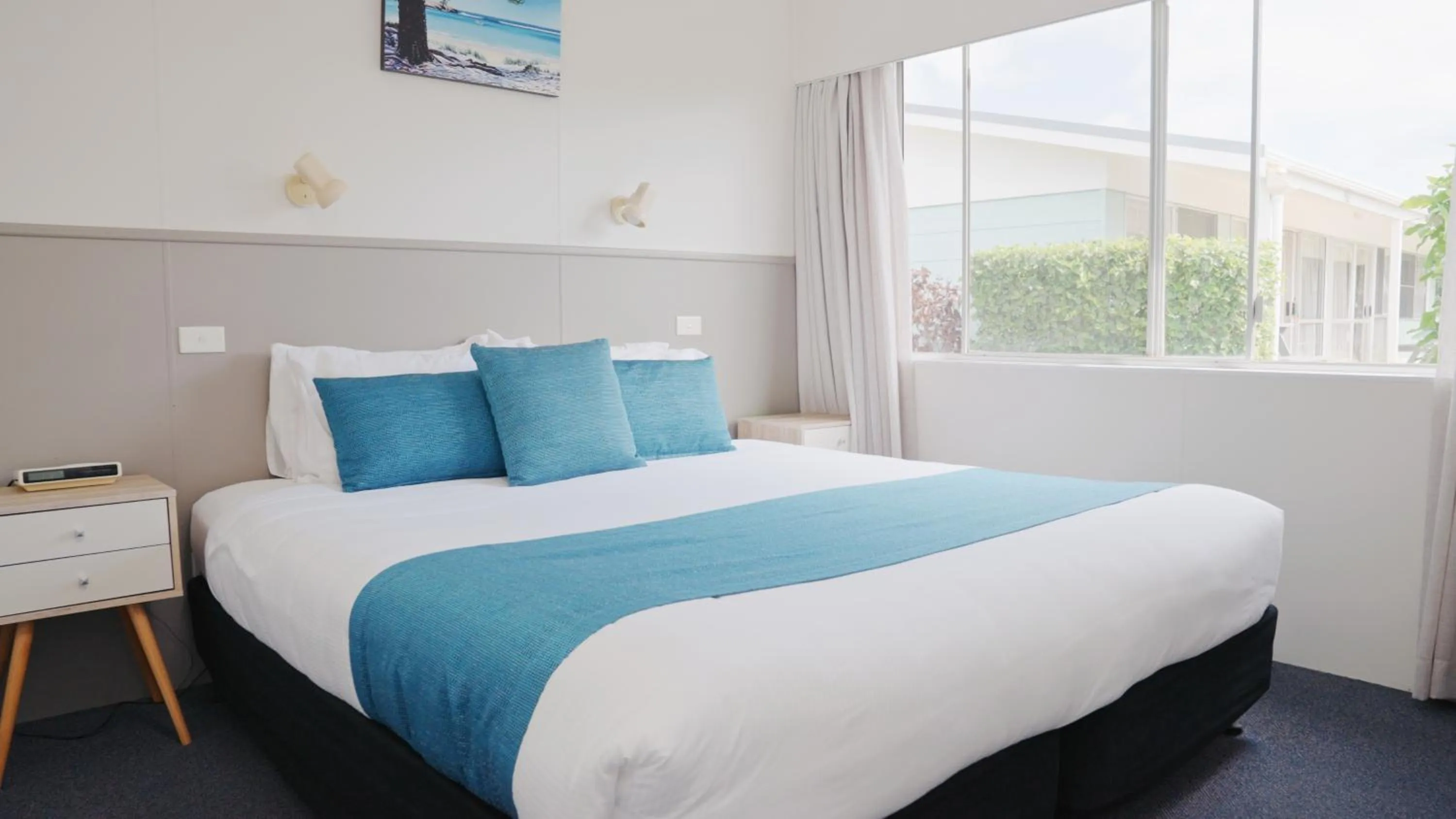 Bedroom, Bed in Aloha Apartments