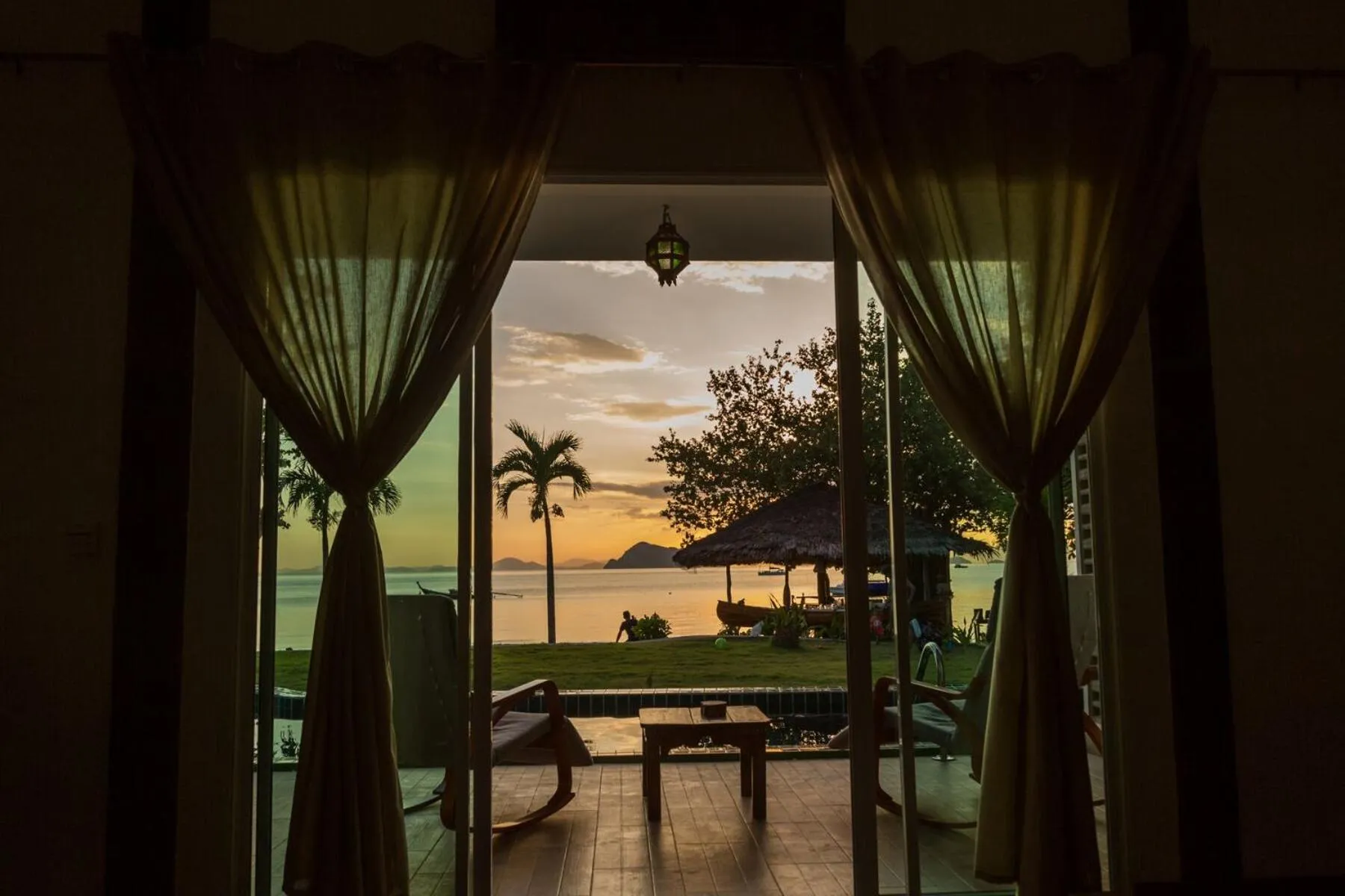 Beach Front Pool Villa in Yao Yai Beach Resort