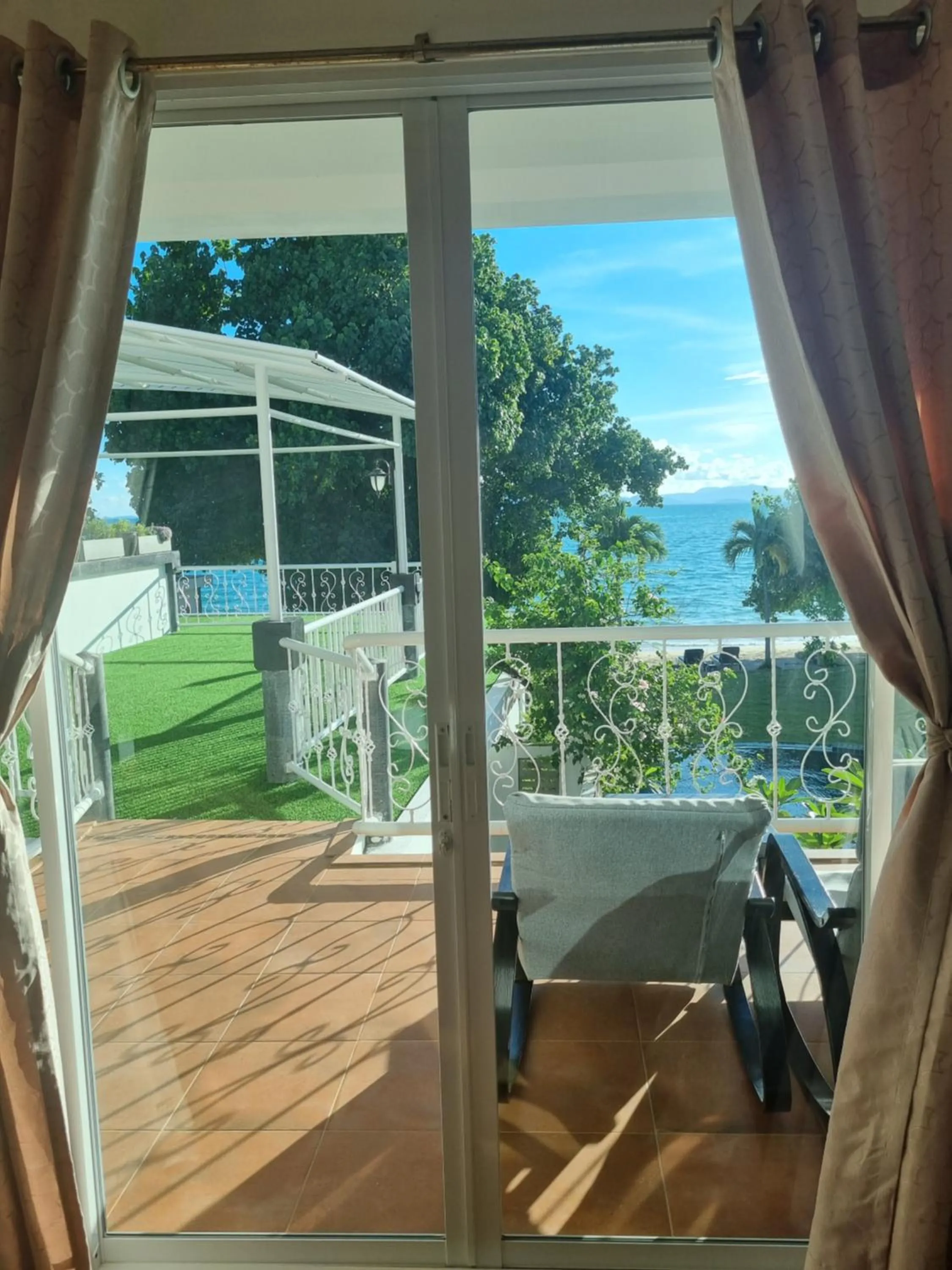 Sea View Shared Pool Villa in Yao Yai Beach Resort