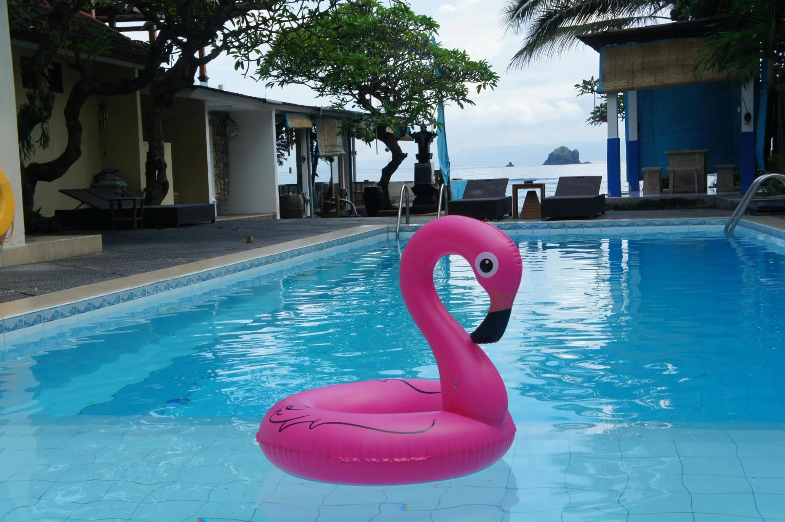 Swimming pool in At The Beach Candidasa