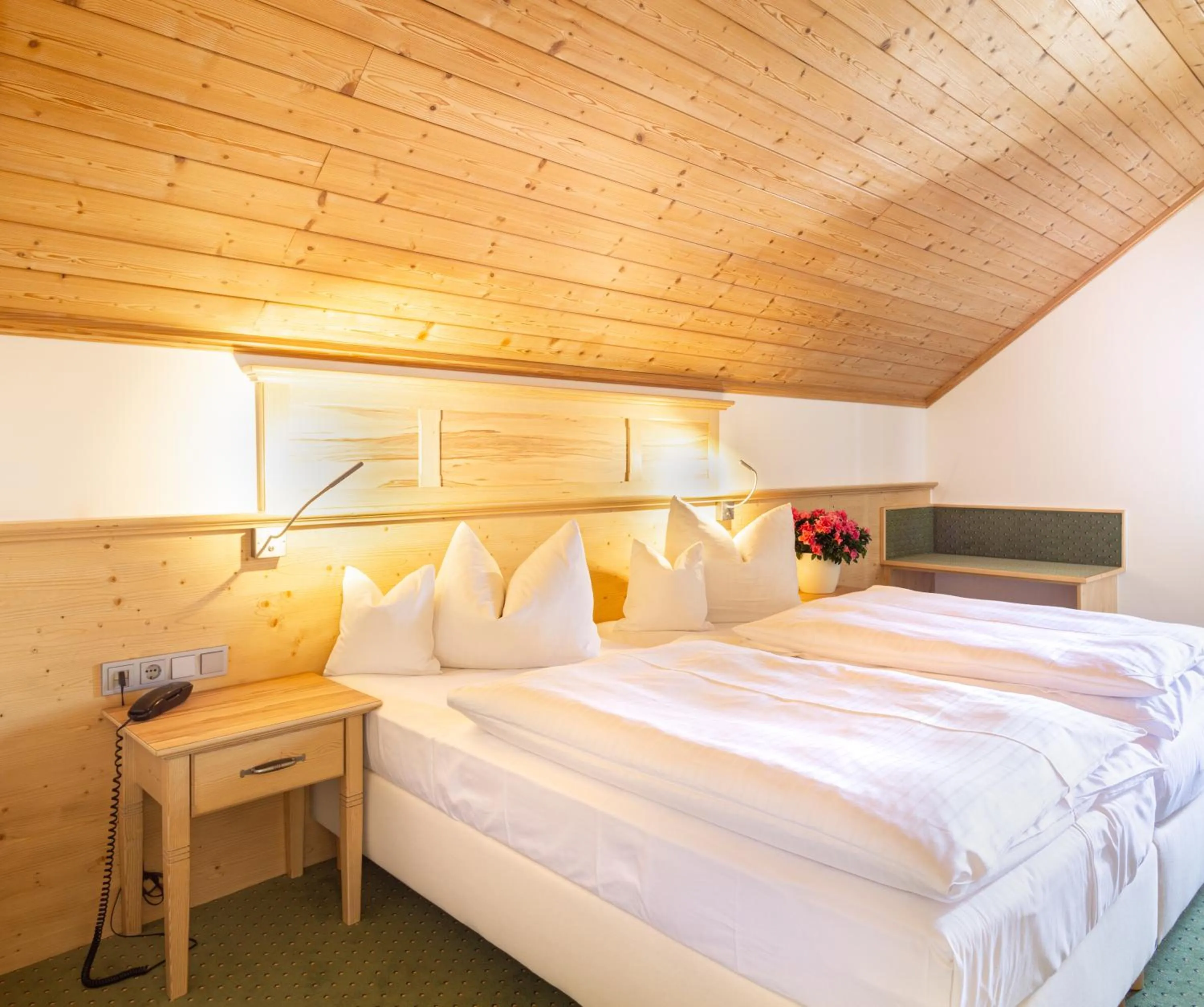 Photo of the whole room, Bed in Glasl's Landhotel