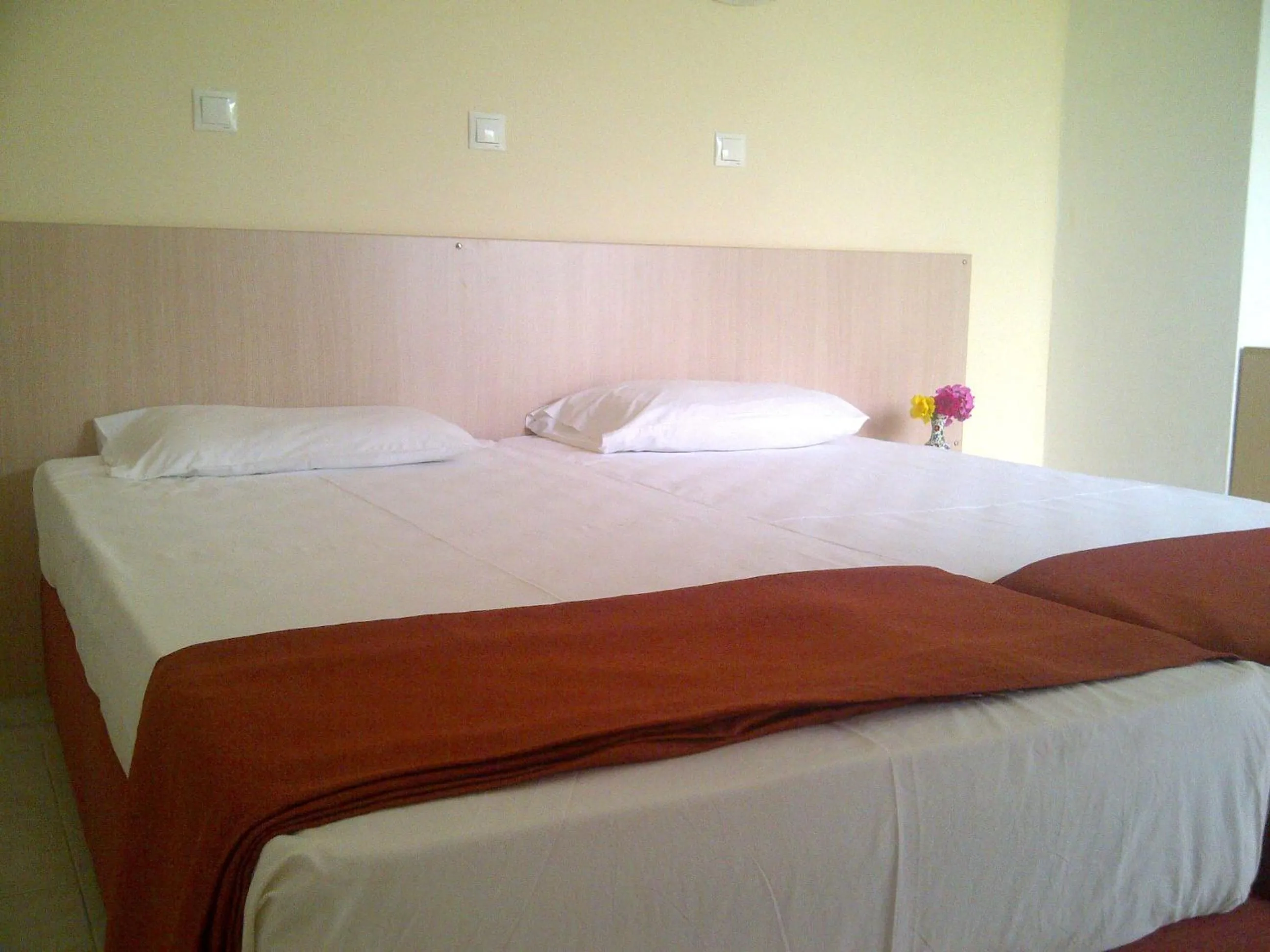 Bed in Thalassa Studios