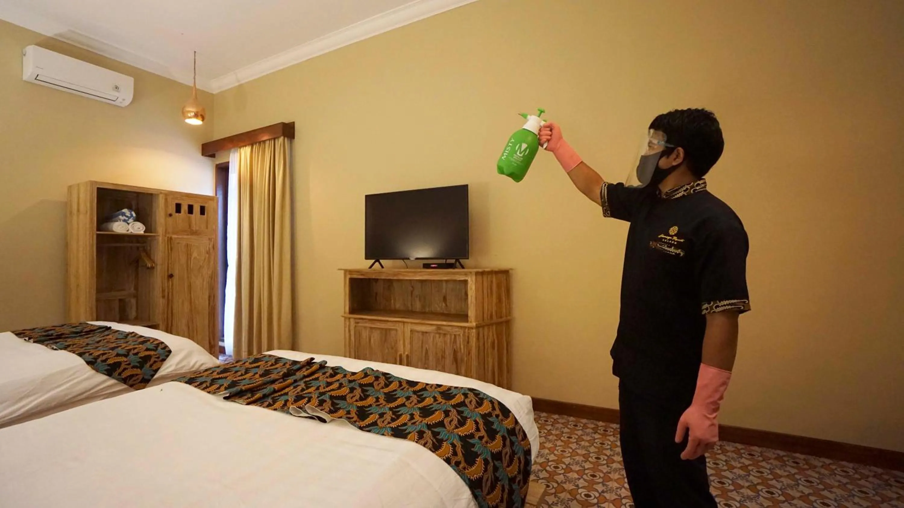 Bedroom, Bed in Shanaya Resort Malang