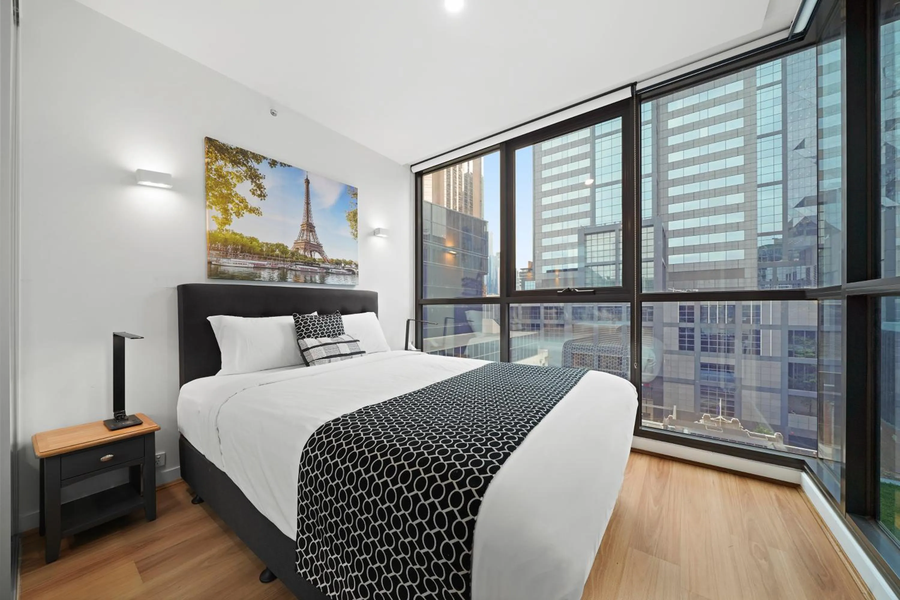 Bedroom, Bed in Flinders Street Apartments