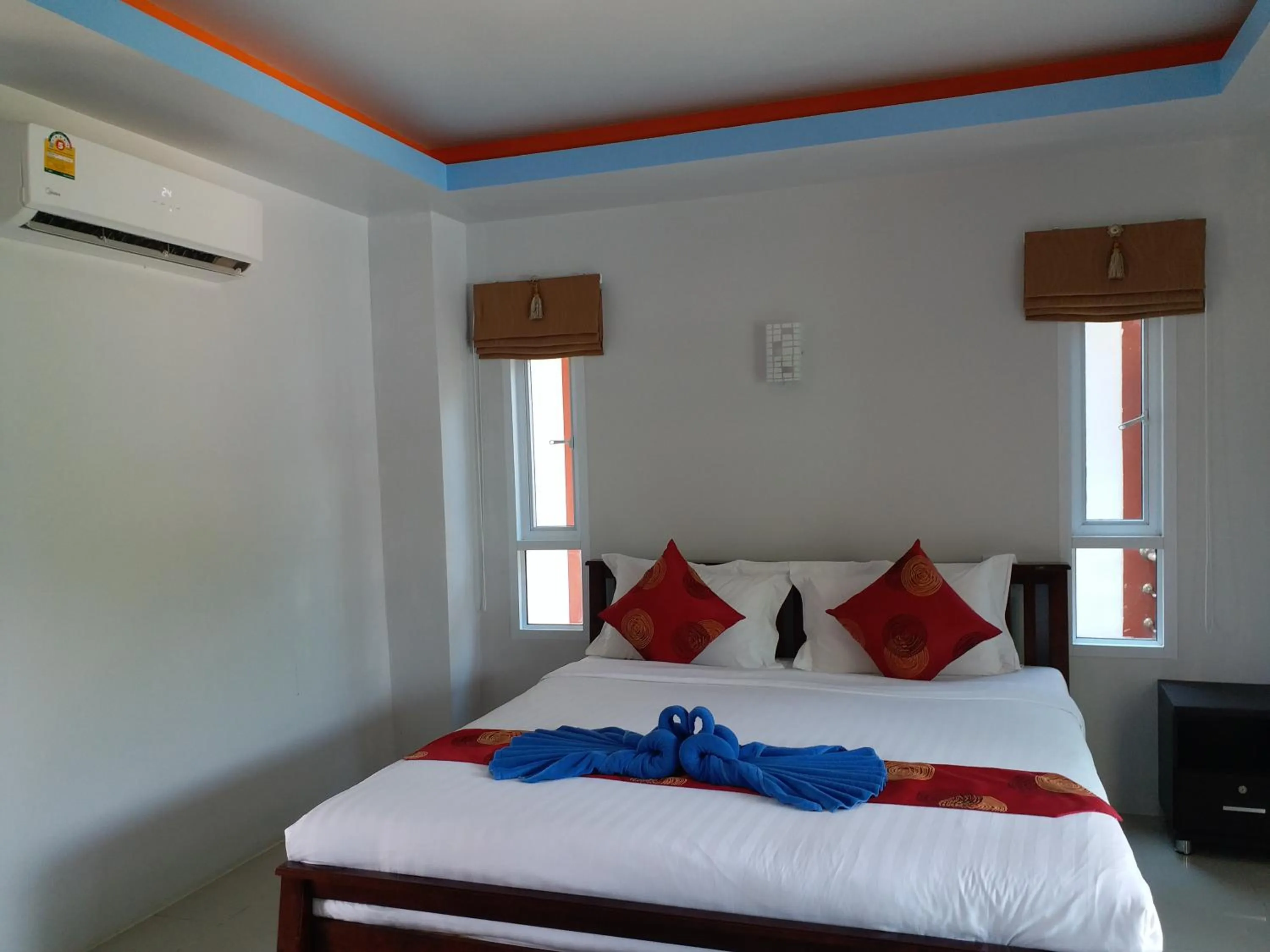 Bed in Tamarind Lanta Resort