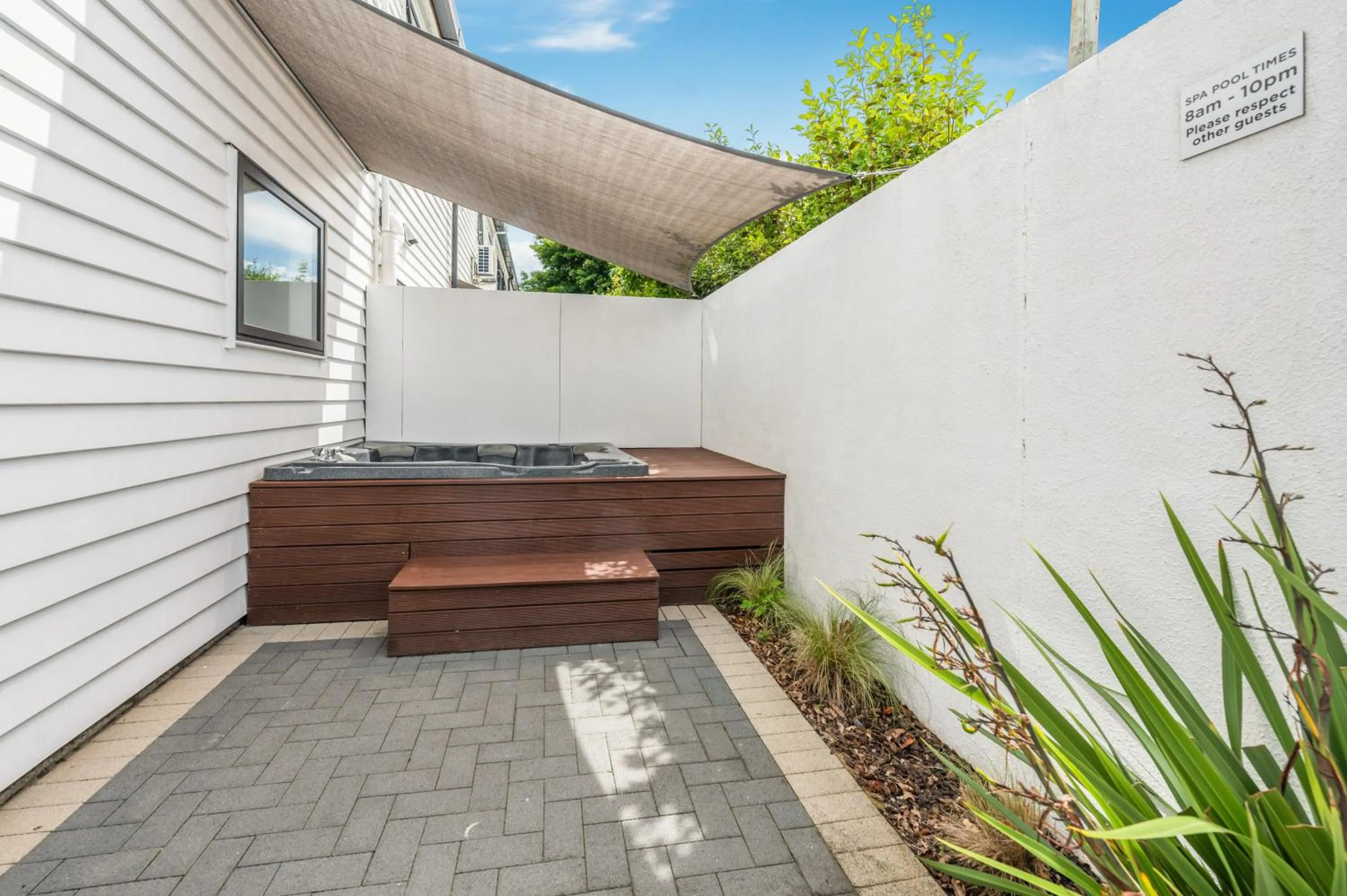 Day in ASURE Rotorua International Motor Inn