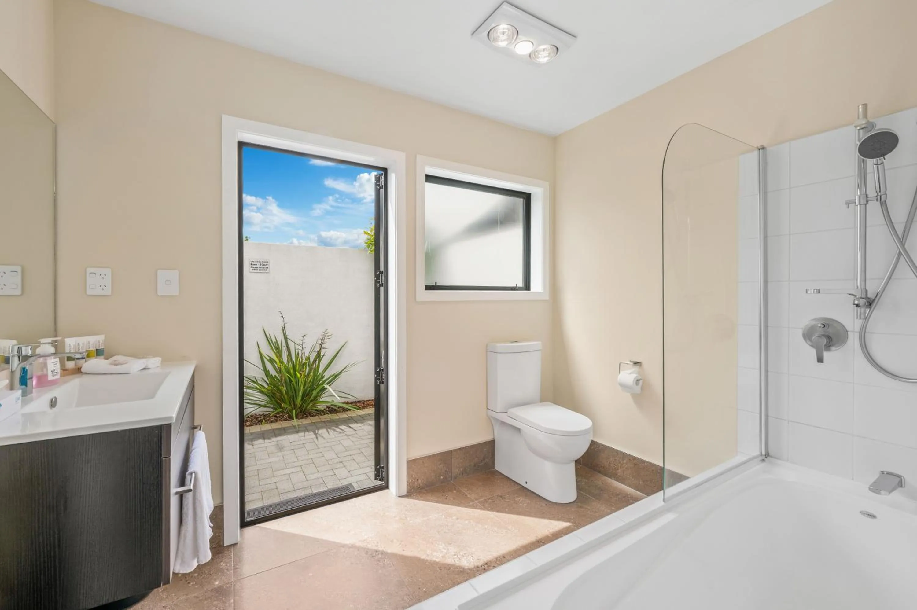 Shower in ASURE Rotorua International Motor Inn