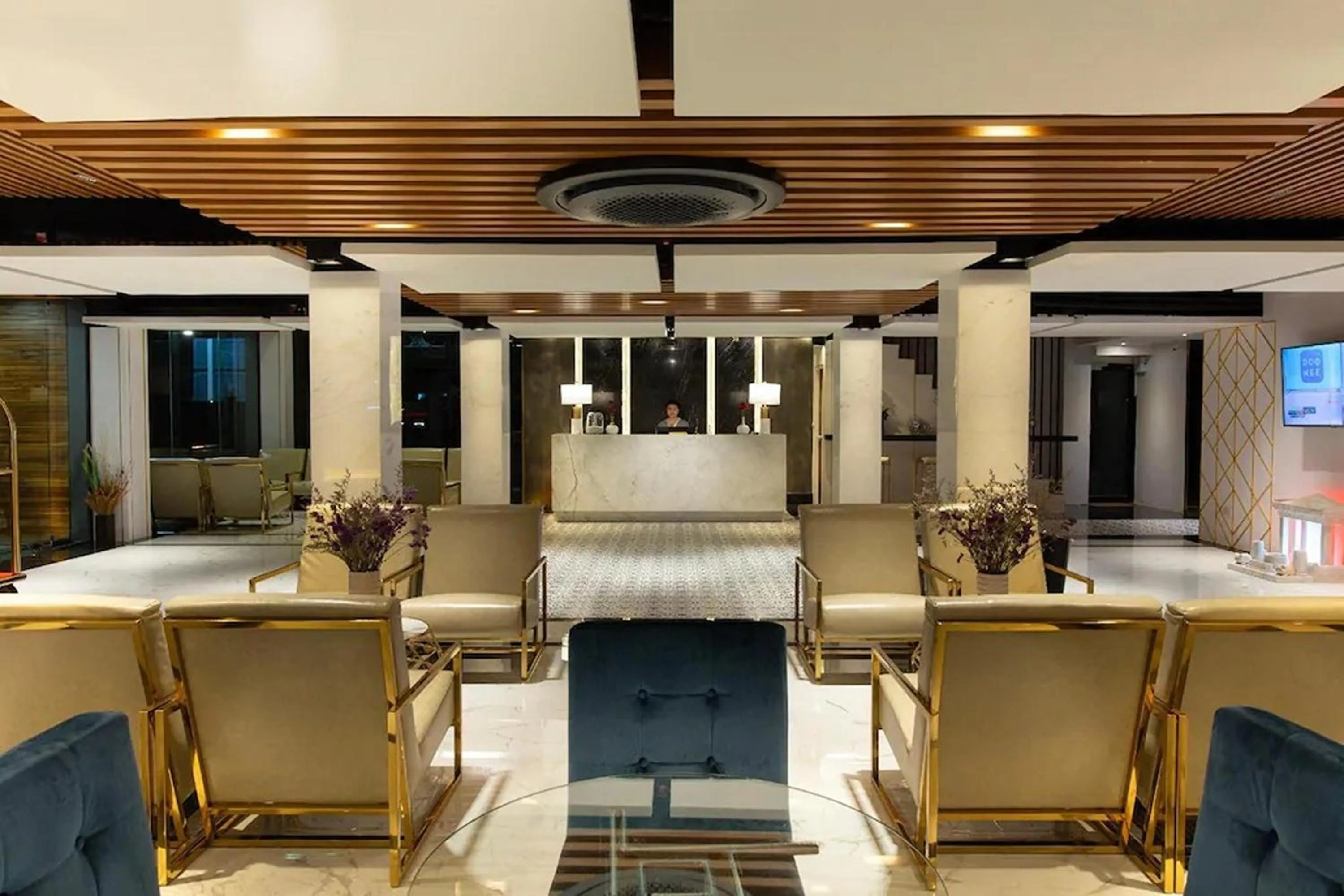 Lobby or reception in Holatel Hotel Phitsanulok