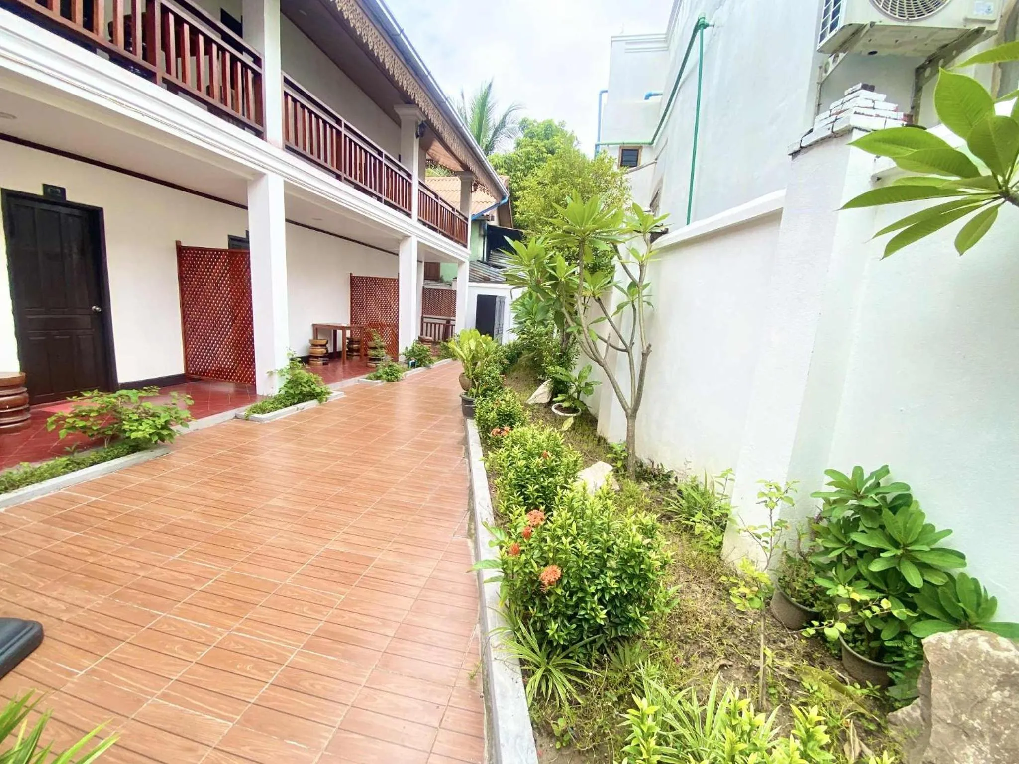 Luang Prabang Pavilion Hotel & Travel