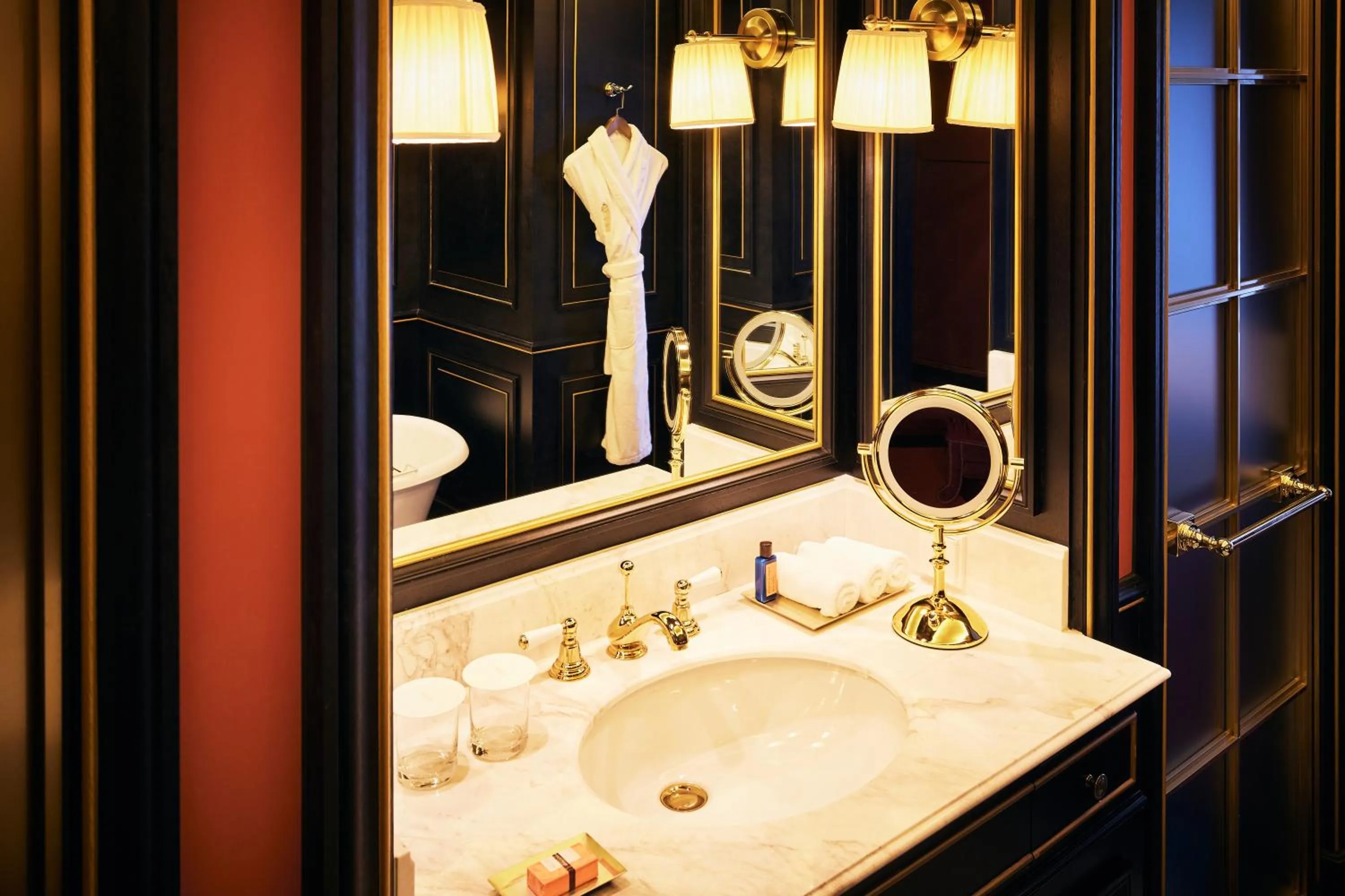 Bathroom in L'Escape Hotel