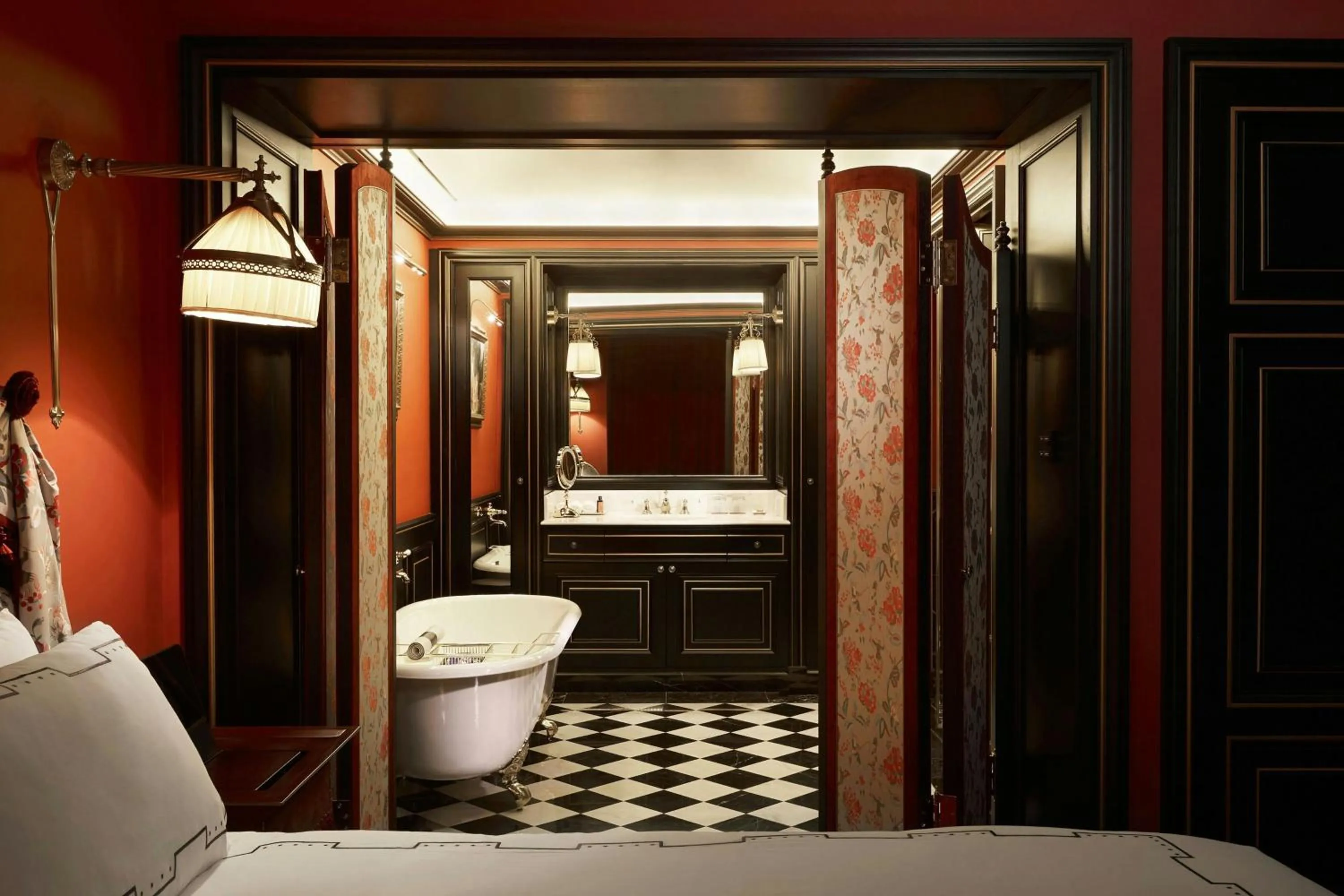 Bathroom, Bed in L’Escape, a Luxury Collection Hotel, Seoul Myeongdong