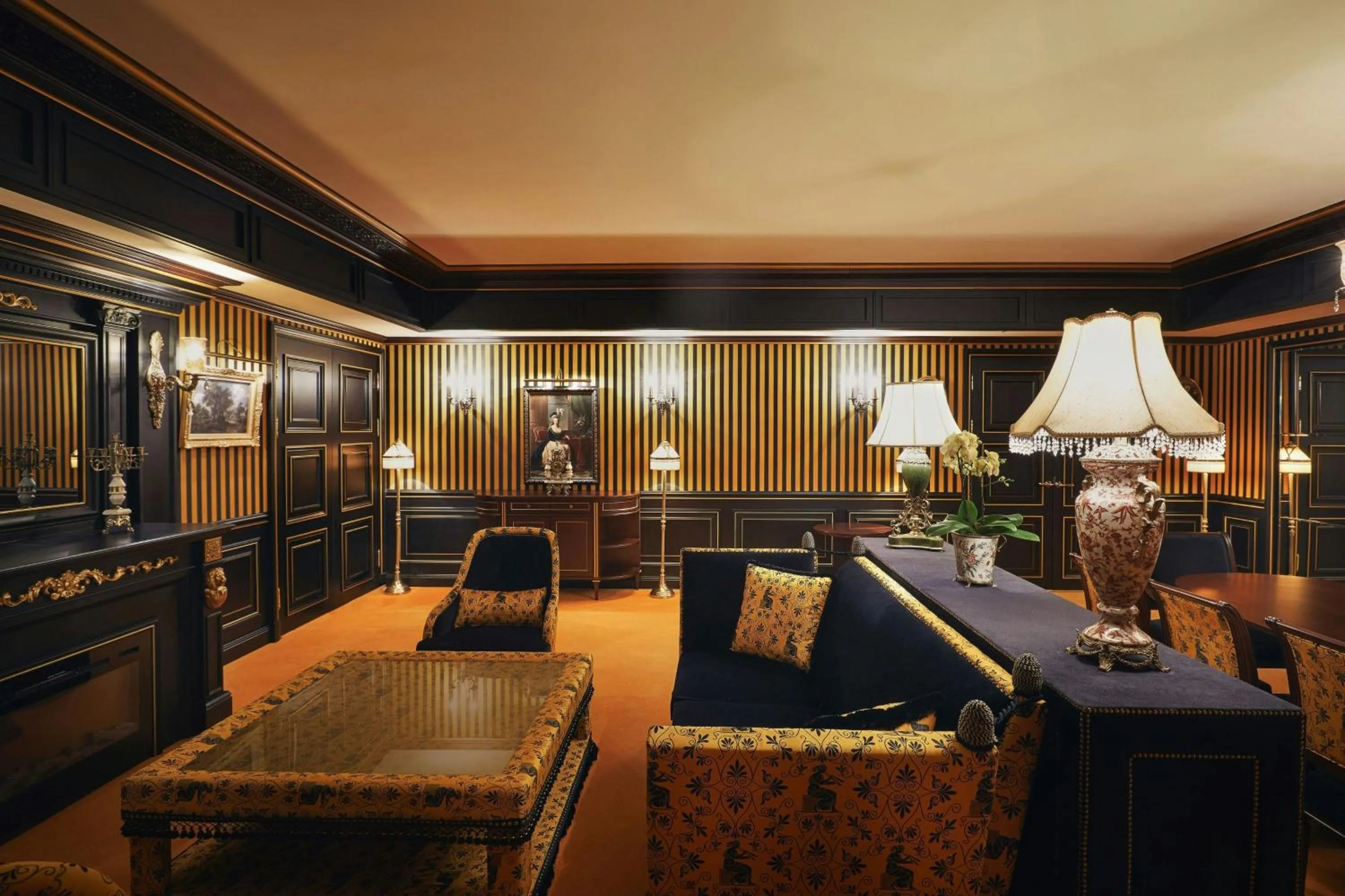 Living room in L’Escape, a Luxury Collection Hotel, Seoul Myeongdong