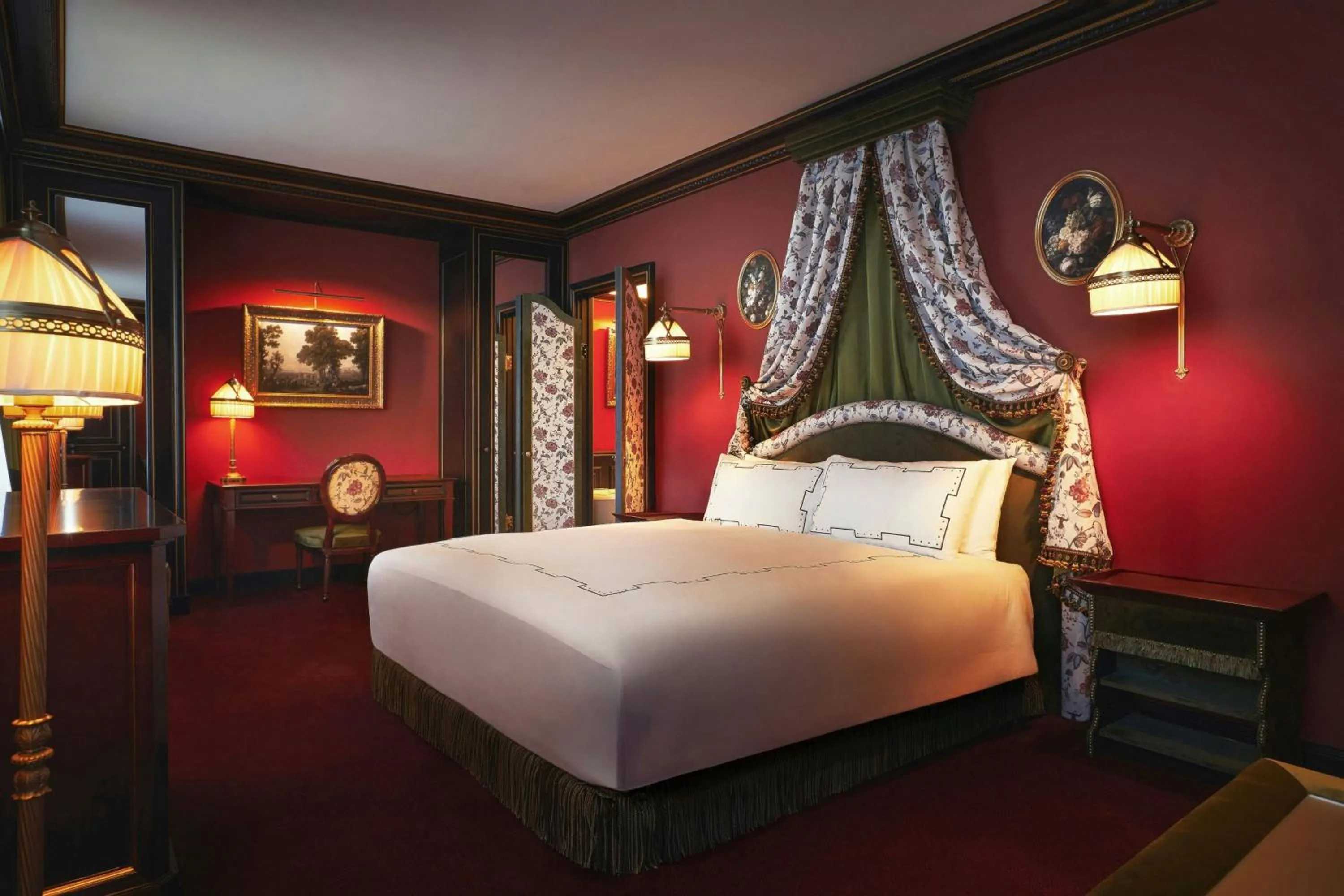 Photo of the whole room, Bed in L’Escape, a Luxury Collection Hotel, Seoul Myeongdong