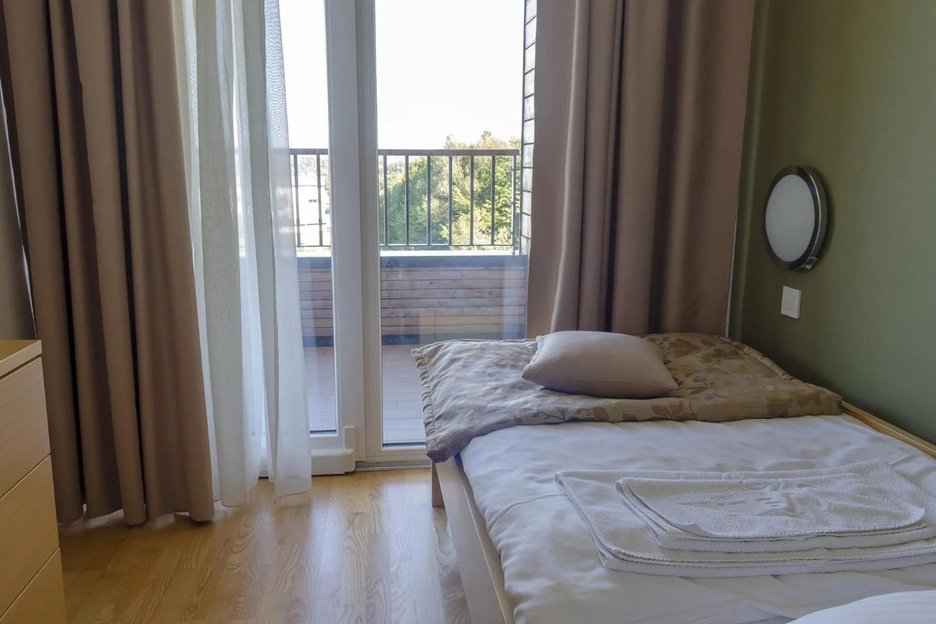 Bedroom, Bed in Villa Mari I