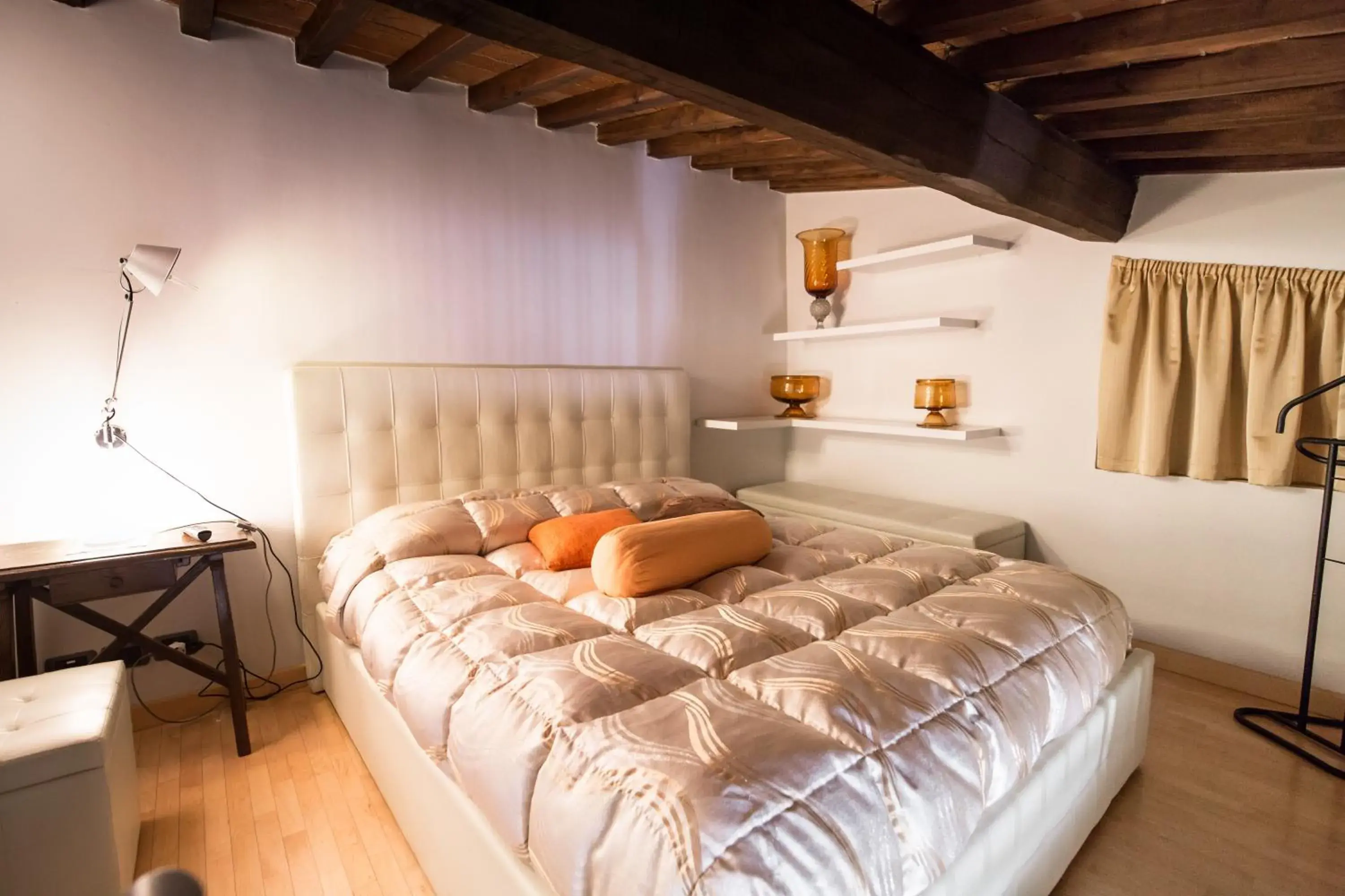 Double or Twin Room in La Corte Del Re Suite & Rooms Arezzo Double or Twin Room in La Corte Del Re Suite & Rooms Arezzo