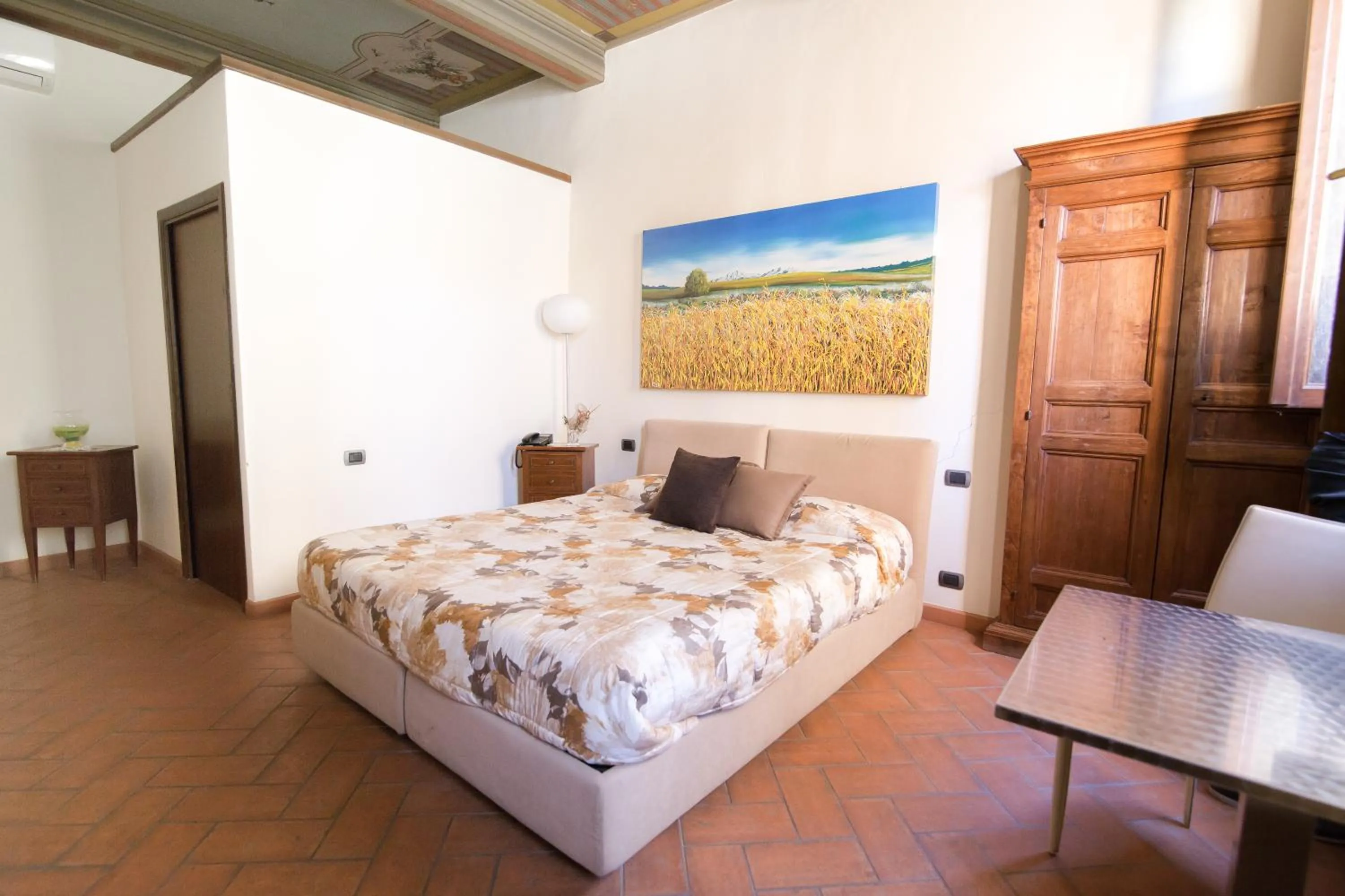 Bedroom, Bed in La Corte Del Re Suite & Rooms Arezzo