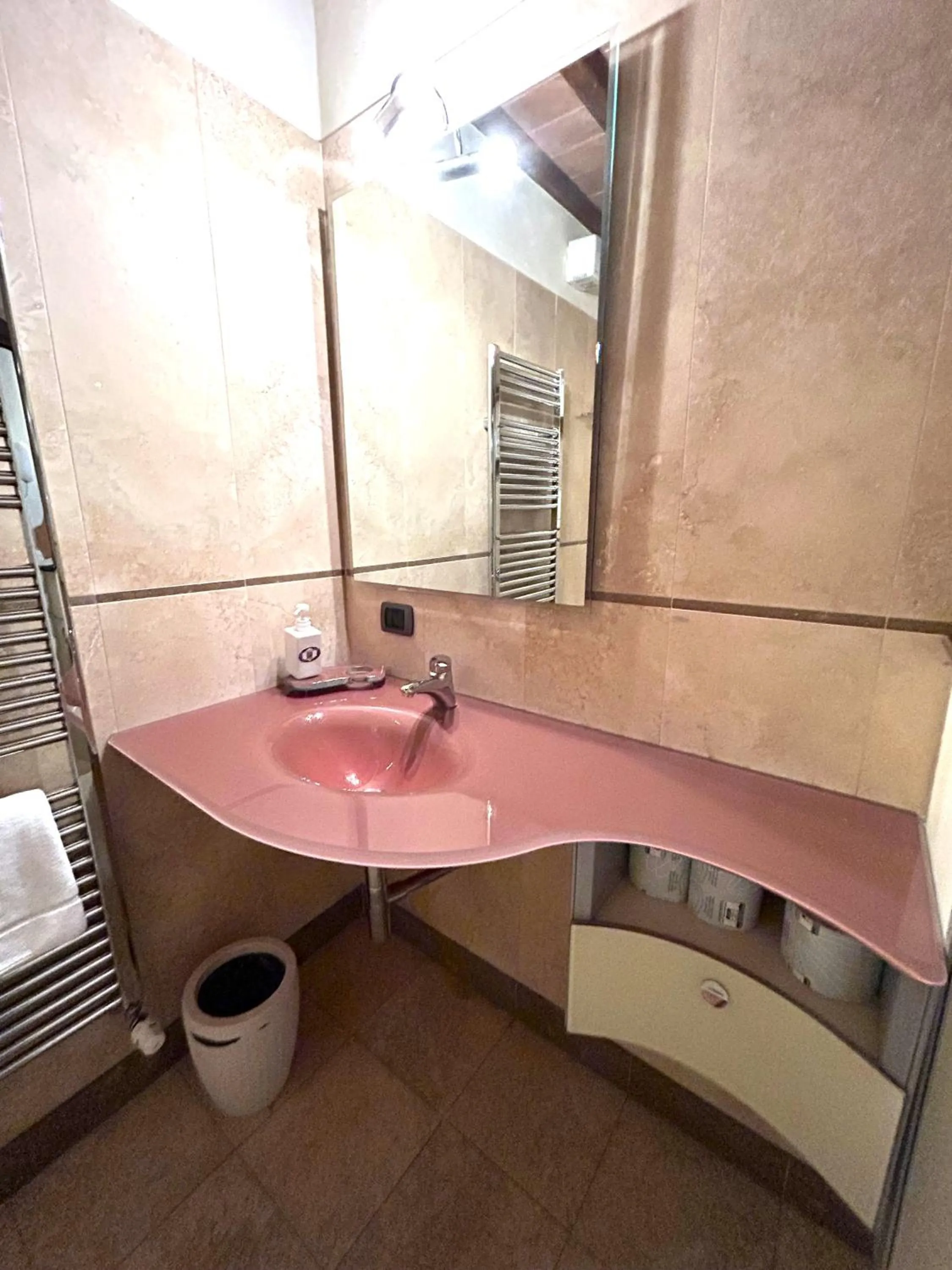 Bathroom in La Corte Del Re Suite & Rooms Arezzo