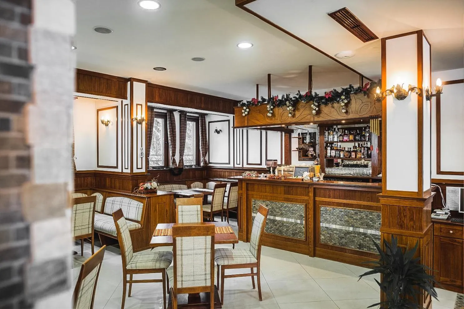 Lounge or bar in MPM Family Hotel Merryan