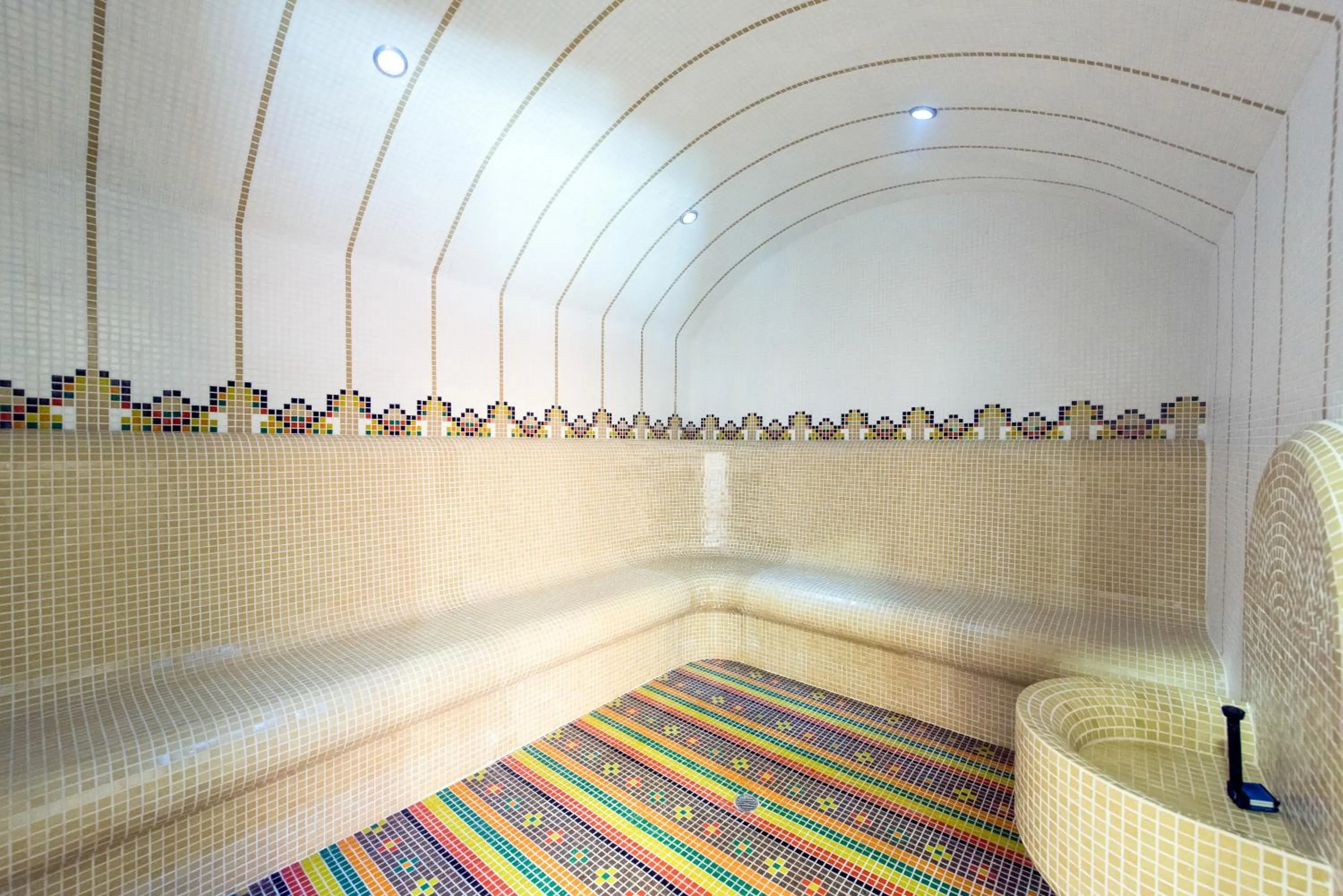 Steam room in MPM Family Hotel Merryan