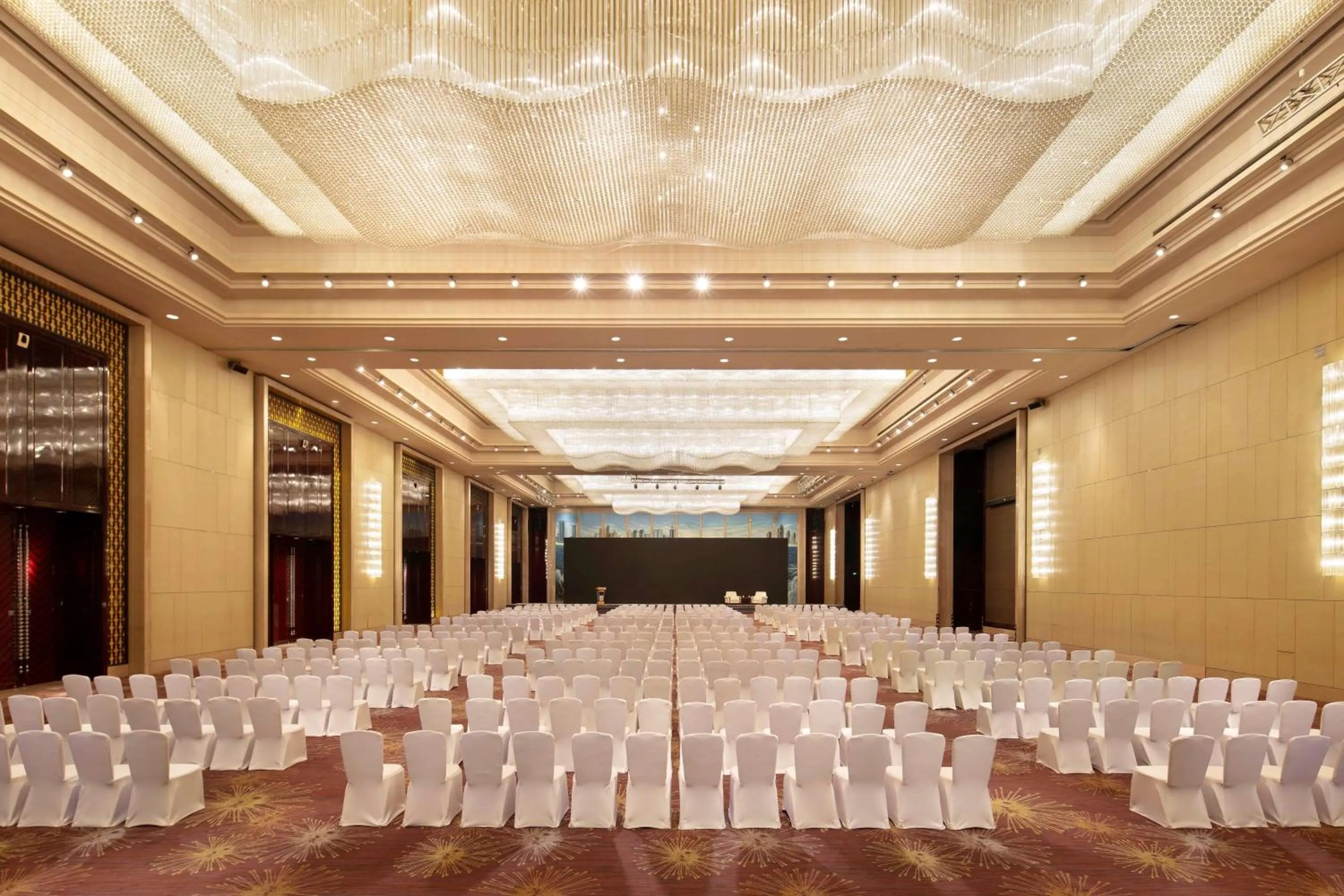 Meeting/conference room in Hilton Dalian