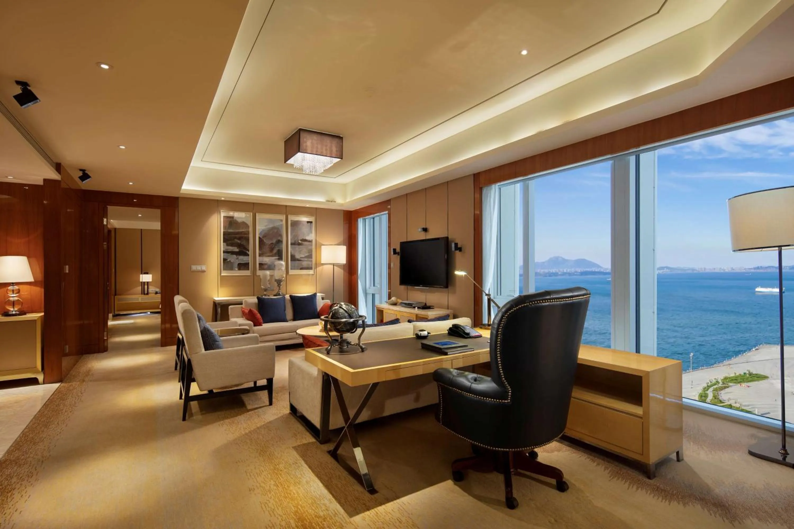Living room in Hilton Dalian
