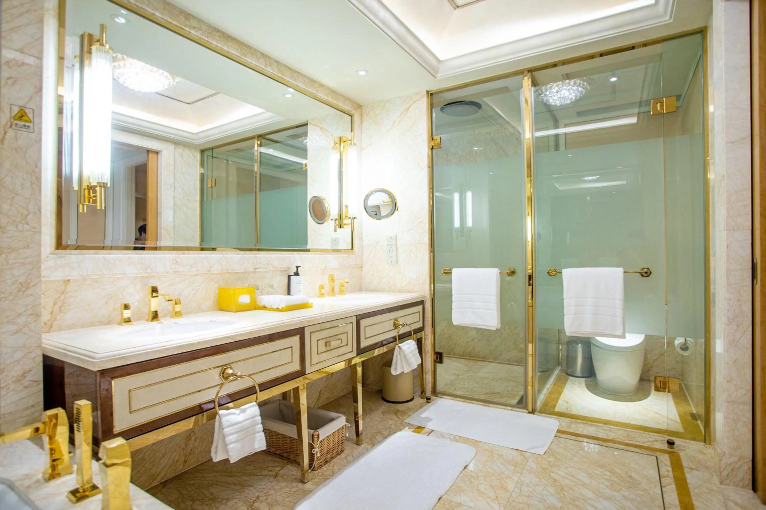 Toilet in Conrad Dalian