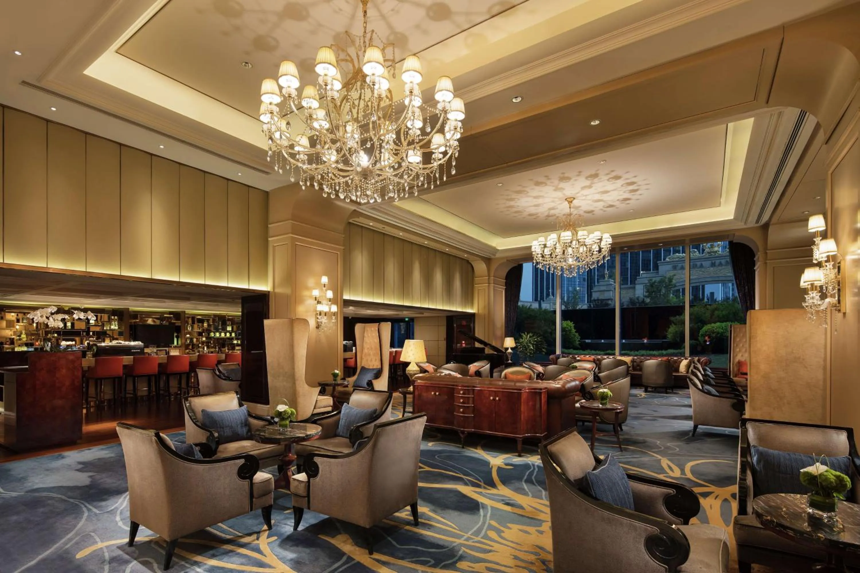 Lounge or bar in Conrad Dalian