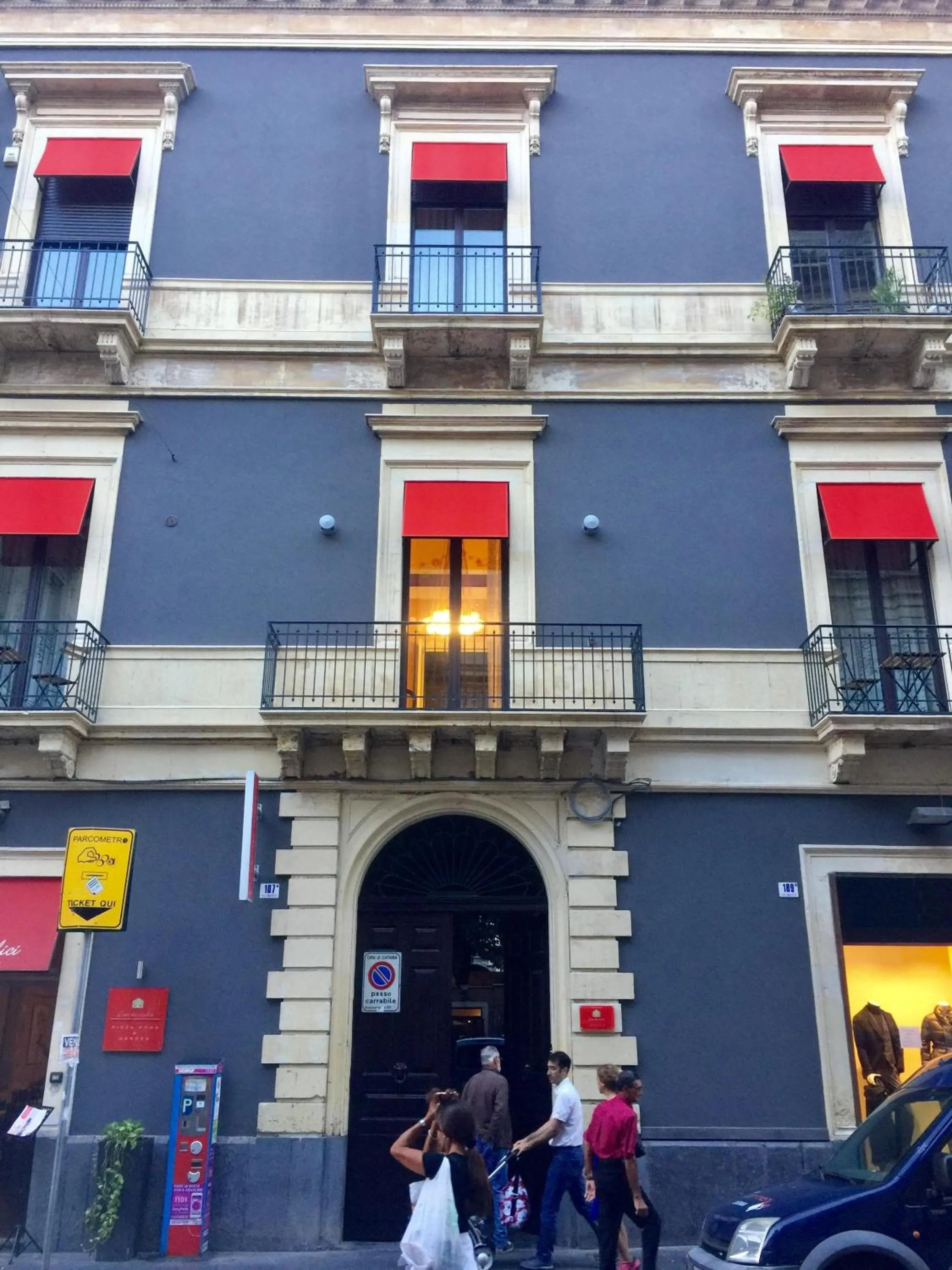 Facade/entrance in Corte dei medici - Palace