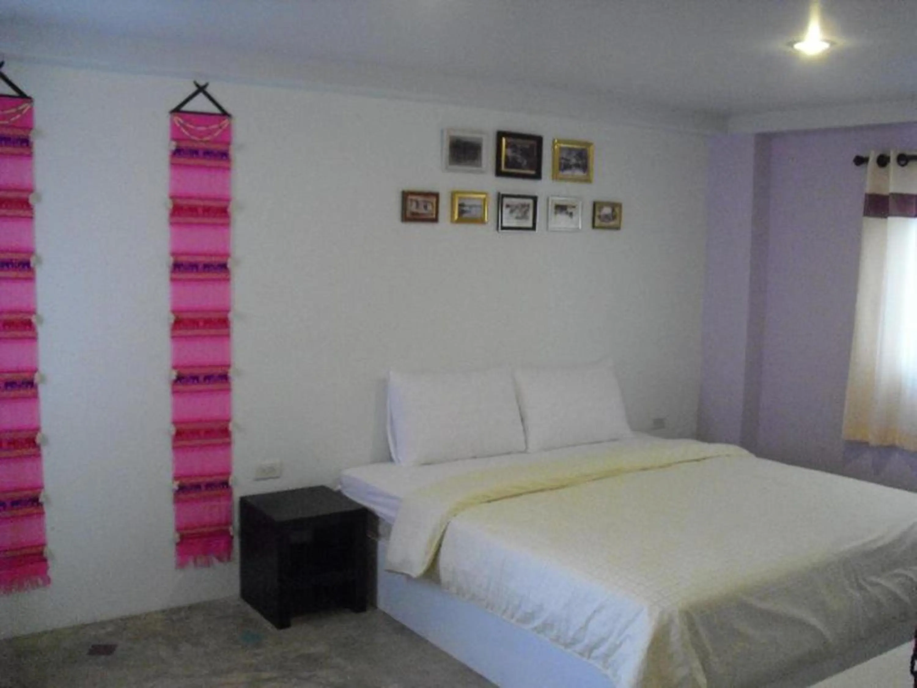 Bed in Dozy Lamoon House