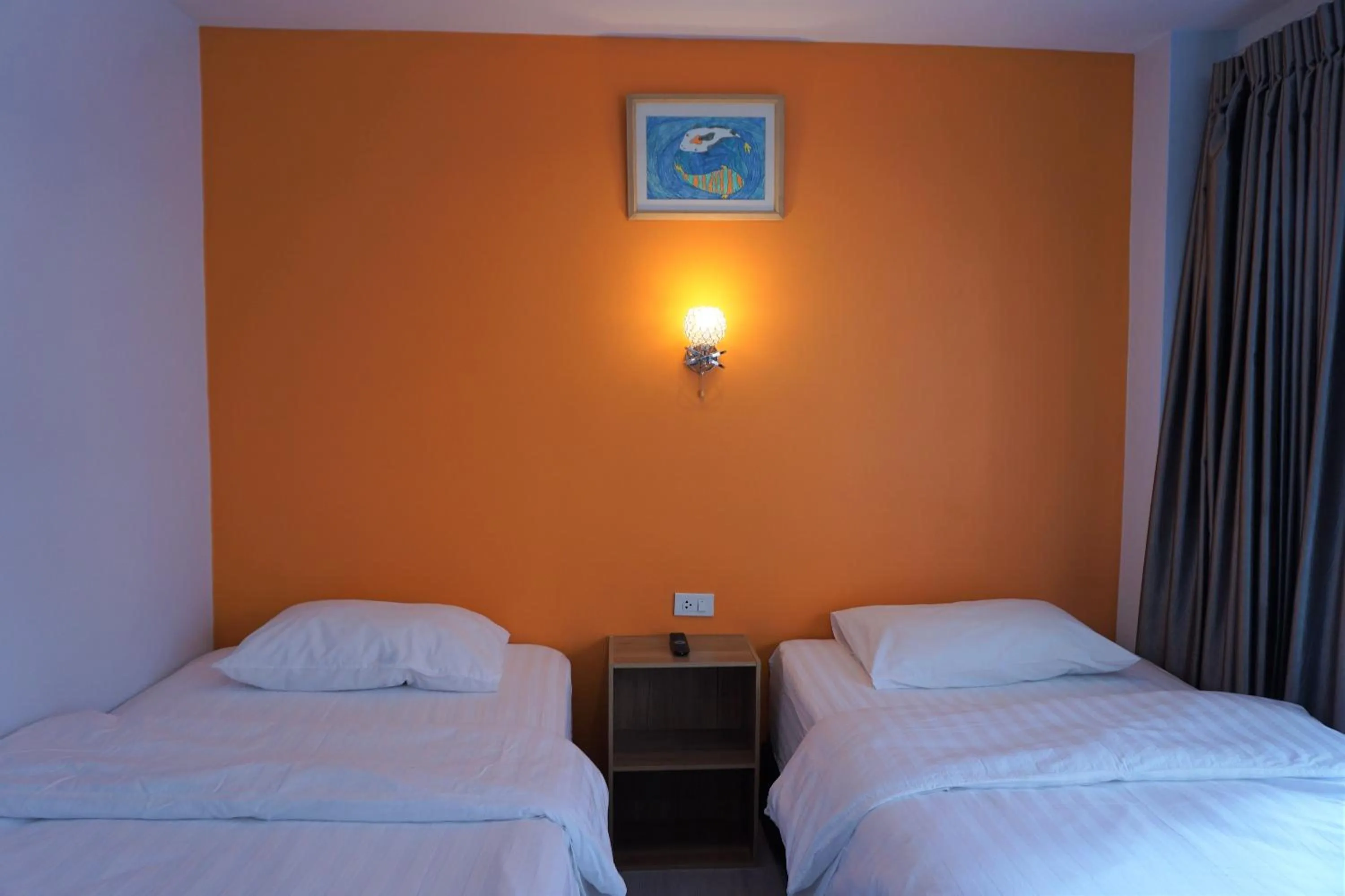 Bedroom, Bed in Dozy Lamoon House