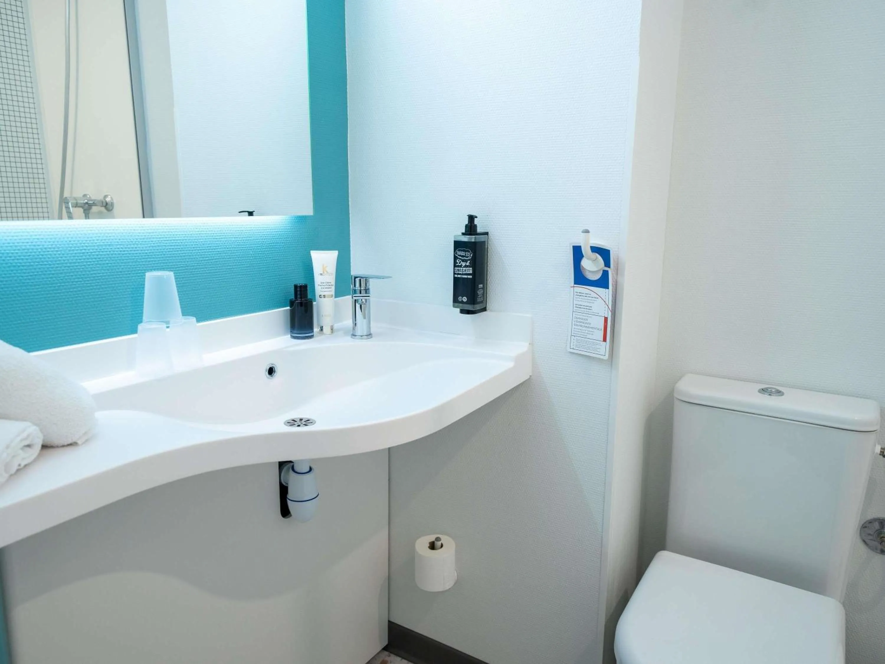 Bedroom in ibis budget Narbonne Est