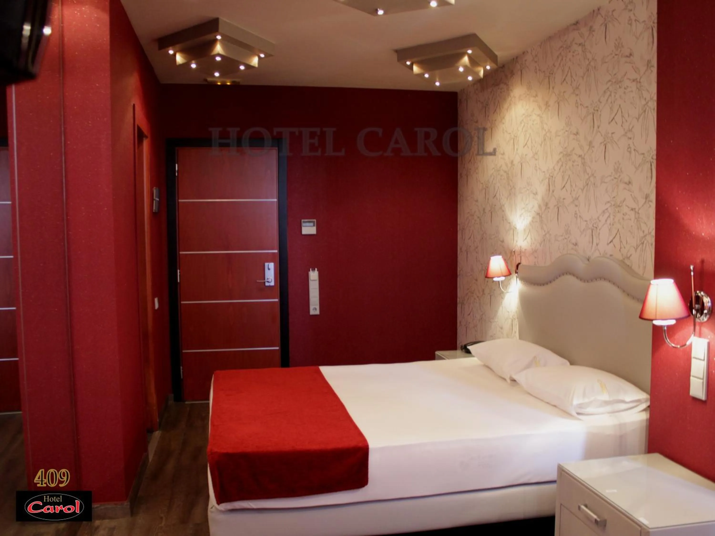 Bed in Carol Hotel