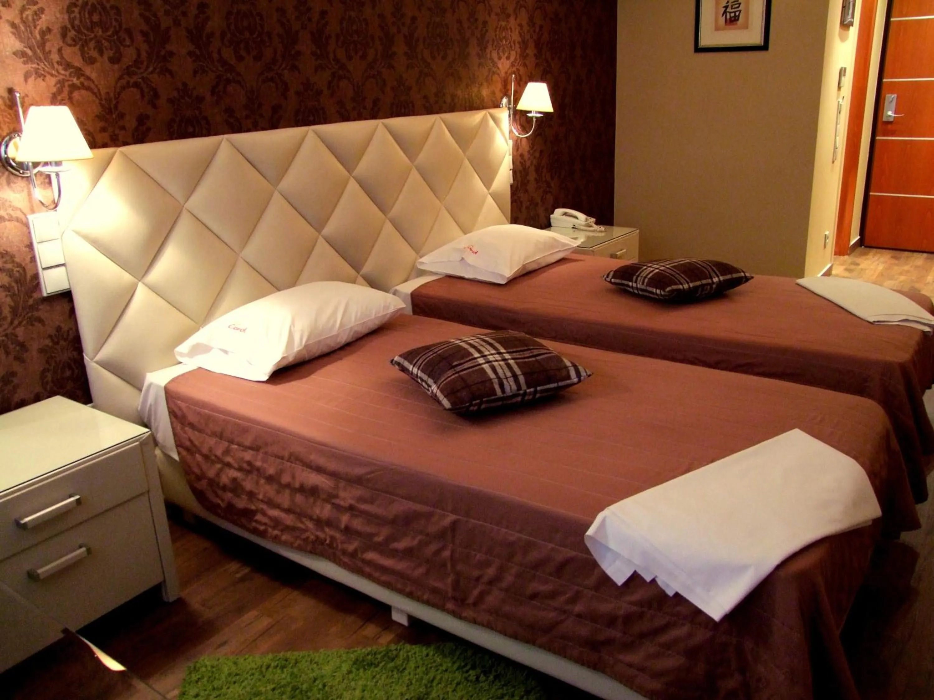 Bathroom, Bed in Carol Hotel