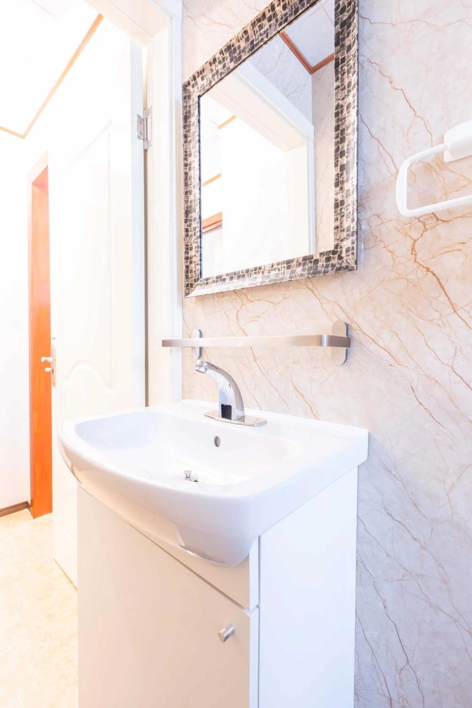 Photo of the whole room in Senjoarashi