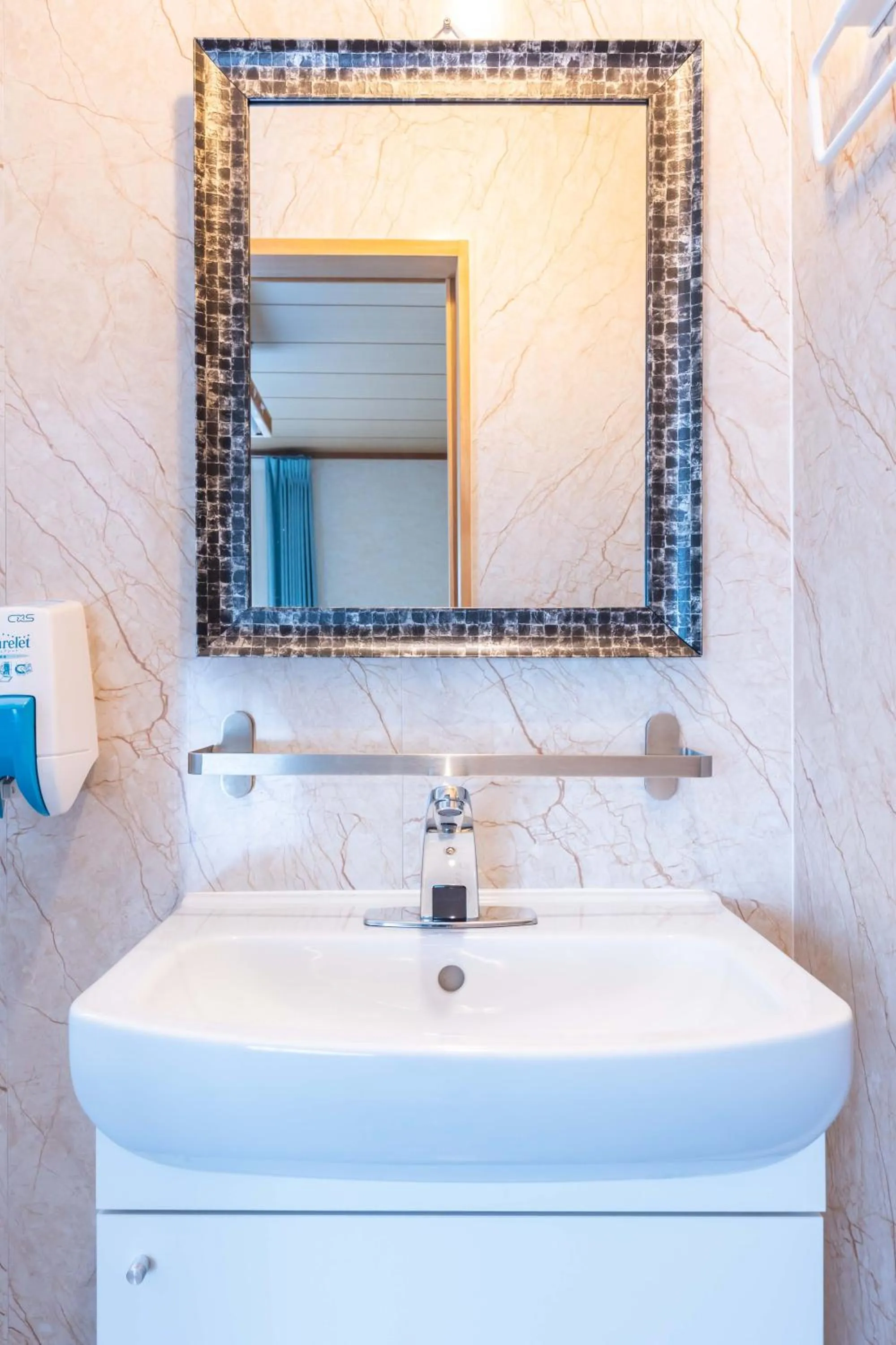 Photo of the whole room in Senjoarashi