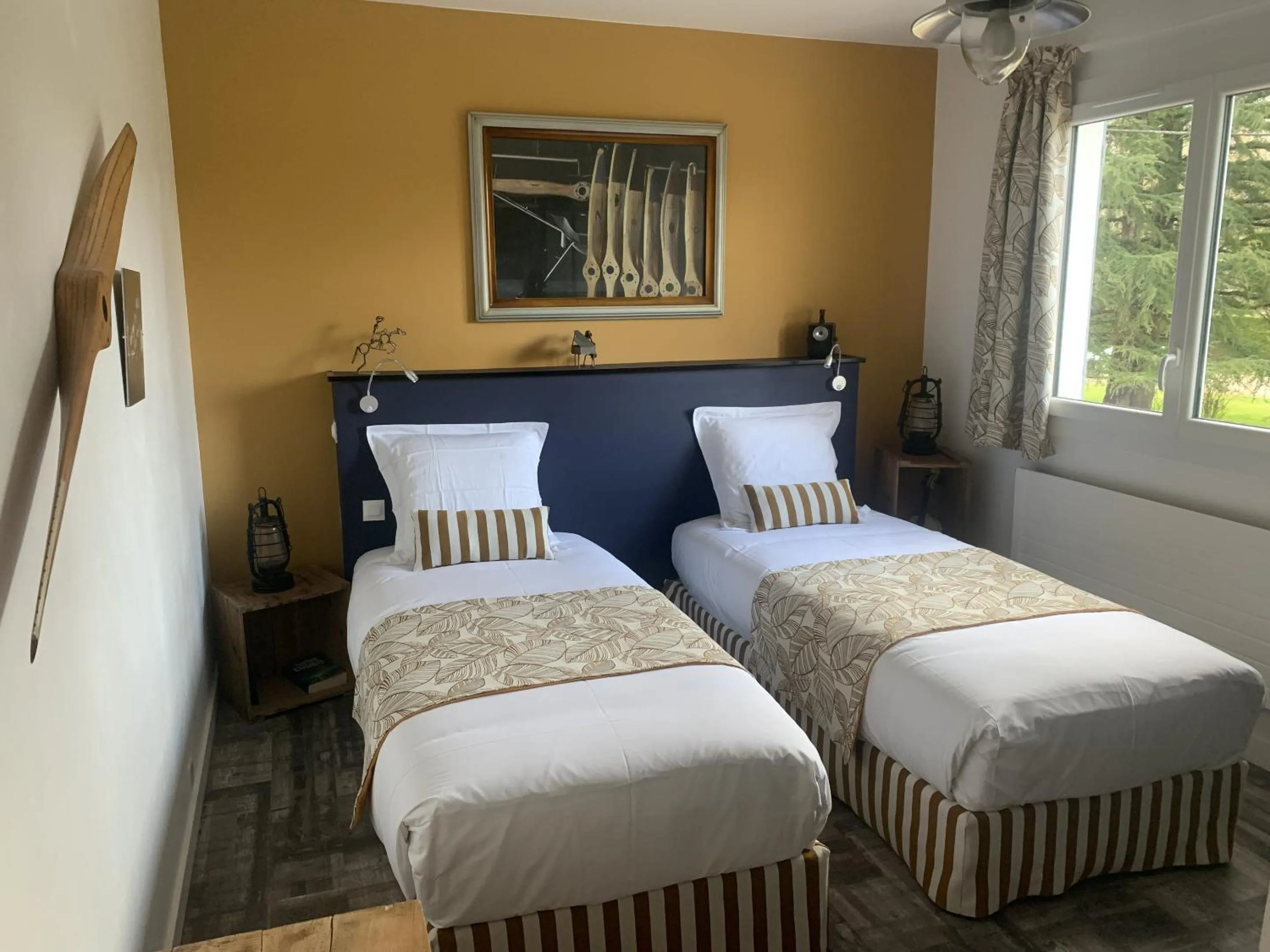 Bedroom, Bed in La Folie