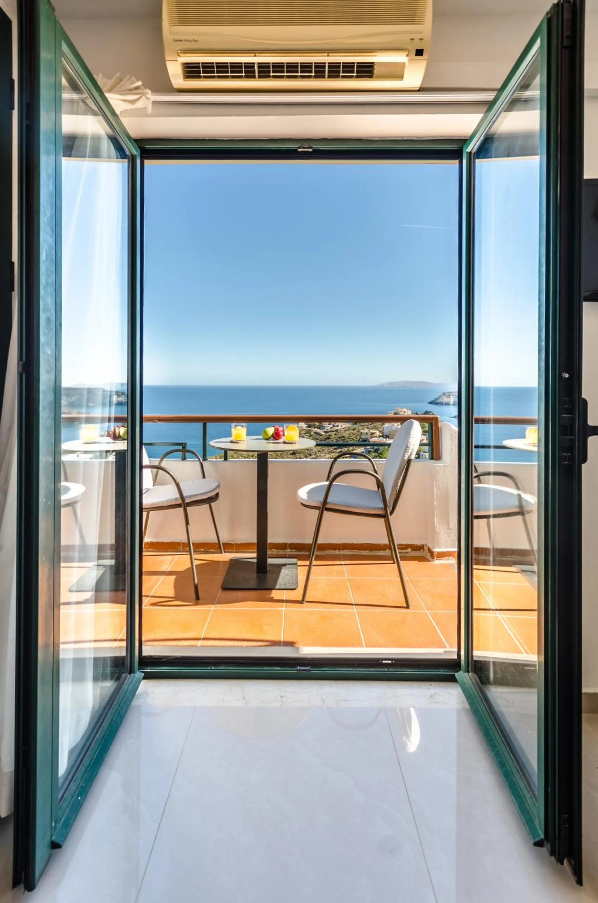 Spring in Pela Mare Hotel