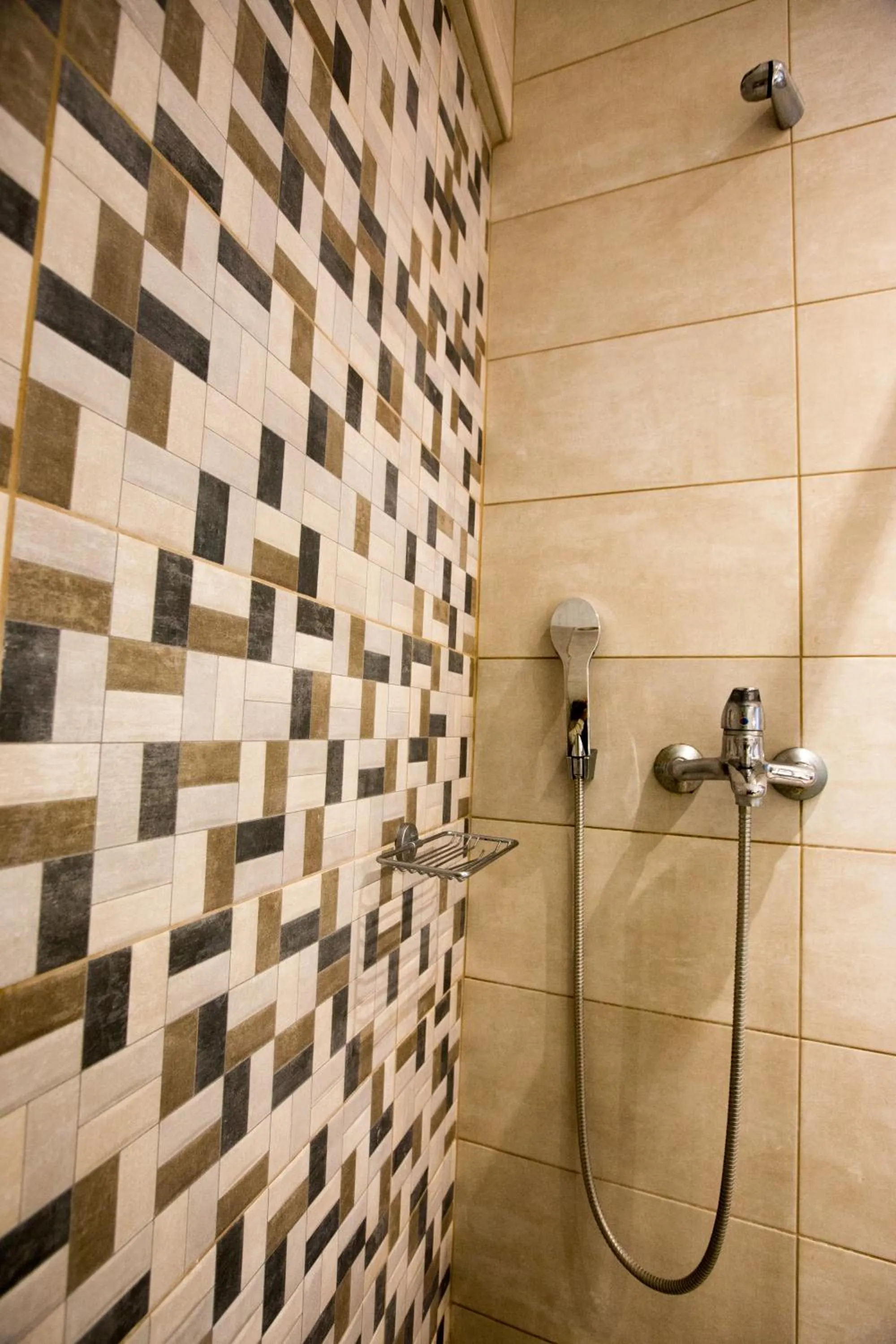 Shower in Pela Mare Hotel