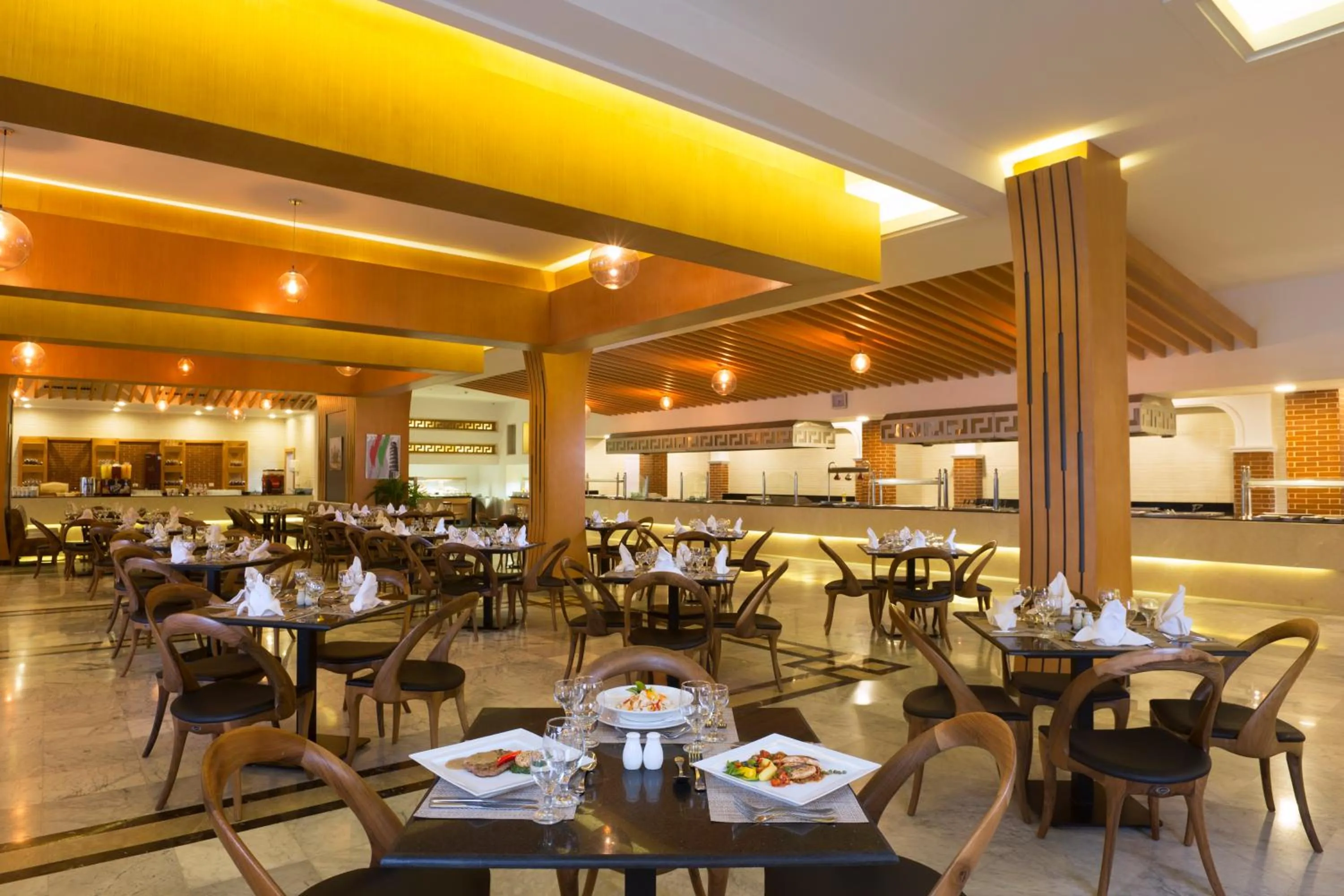 Restaurant/Places to Eat in Pickalbatros Sea World Resort - Marsa Alam