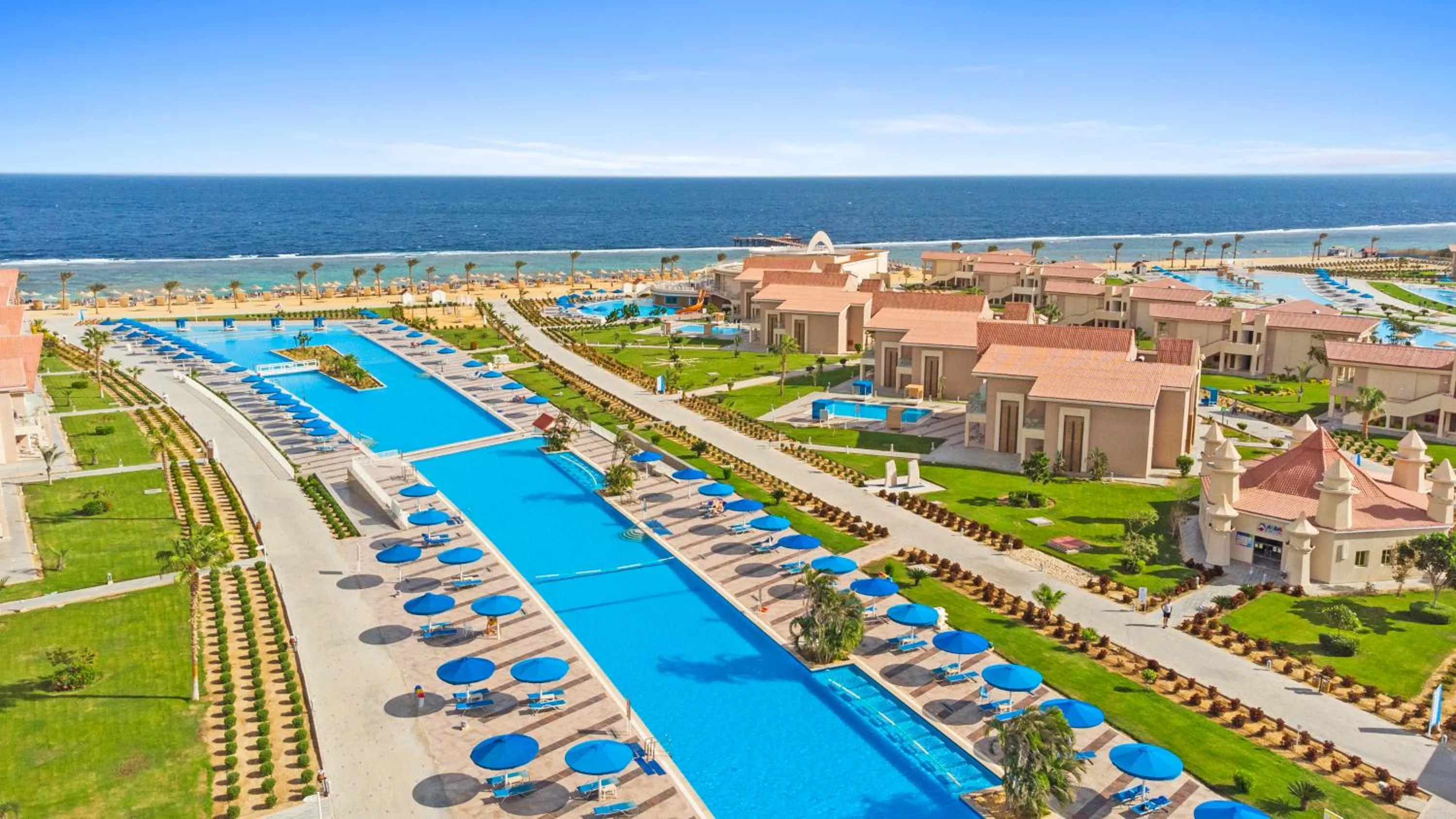 Property building, Pool View in Pickalbatros Sea World Resort - Marsa Alam