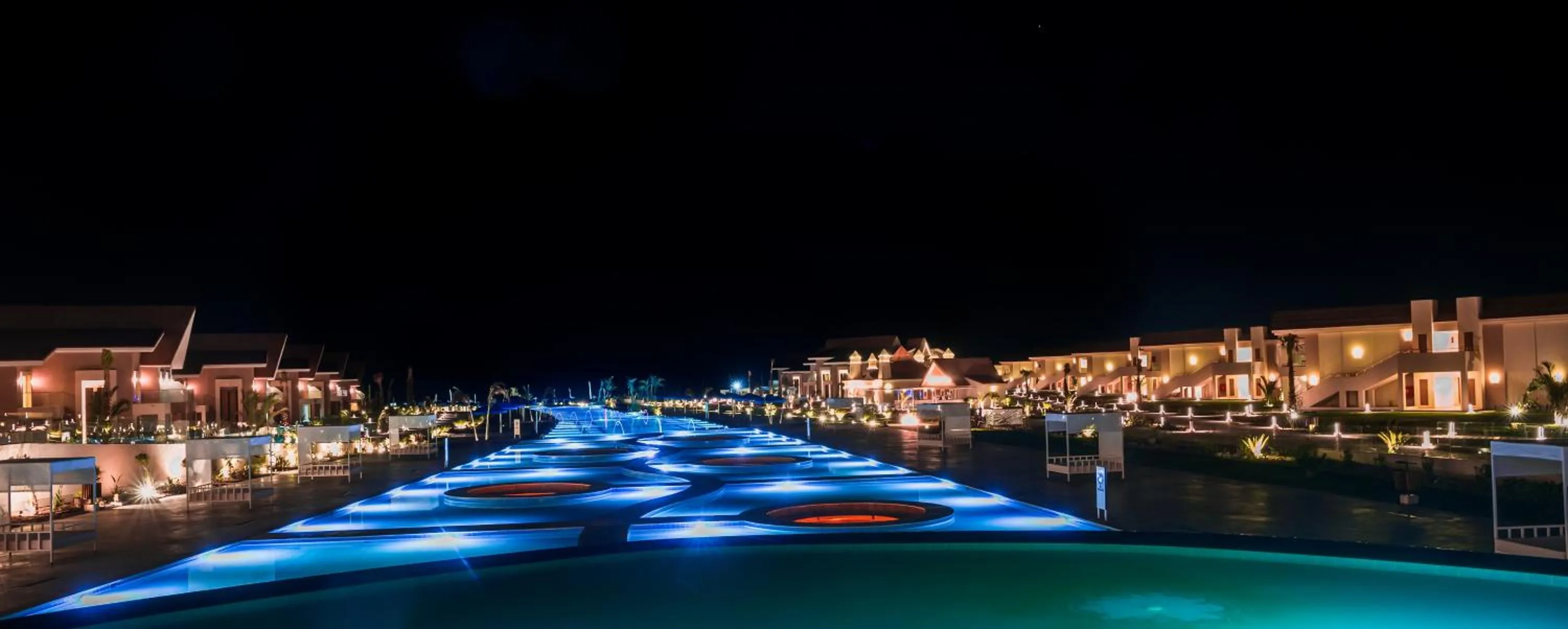 Pool view, Swimming Pool in Pickalbatros Sea World Resort - Marsa Alam