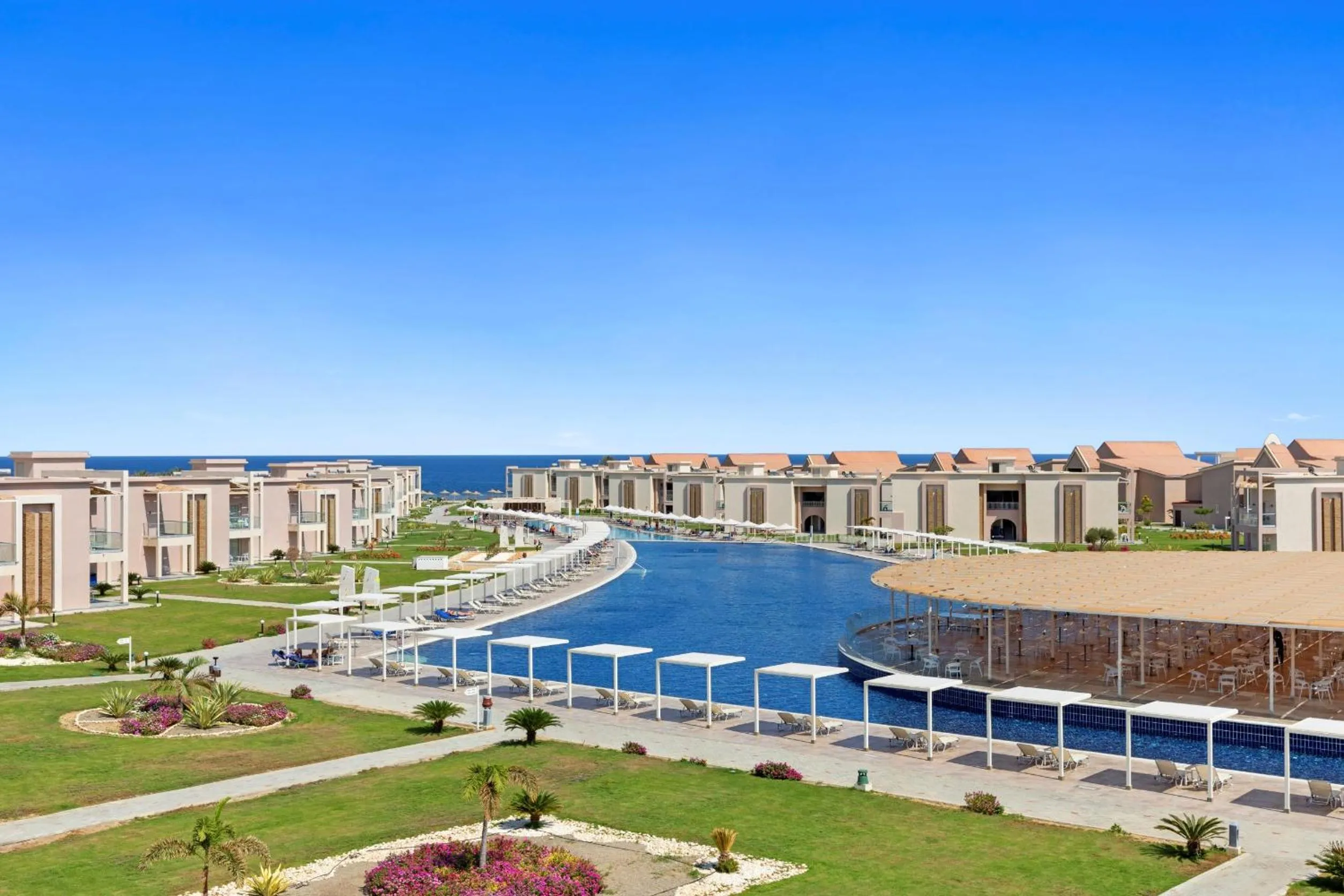Property building, Pool View in Pickalbatros Sea World Resort - Marsa Alam