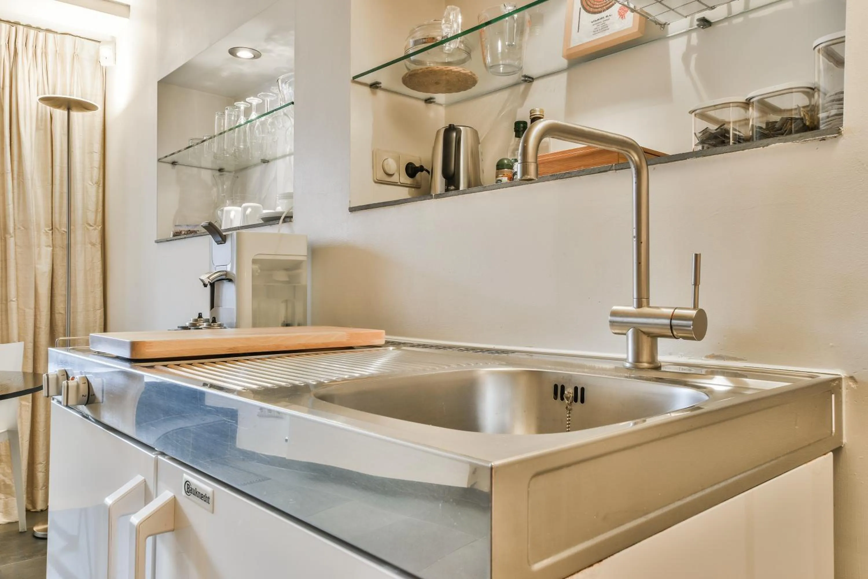 Kitchen or kitchenette in Amsterdam Canal Guest Apartment