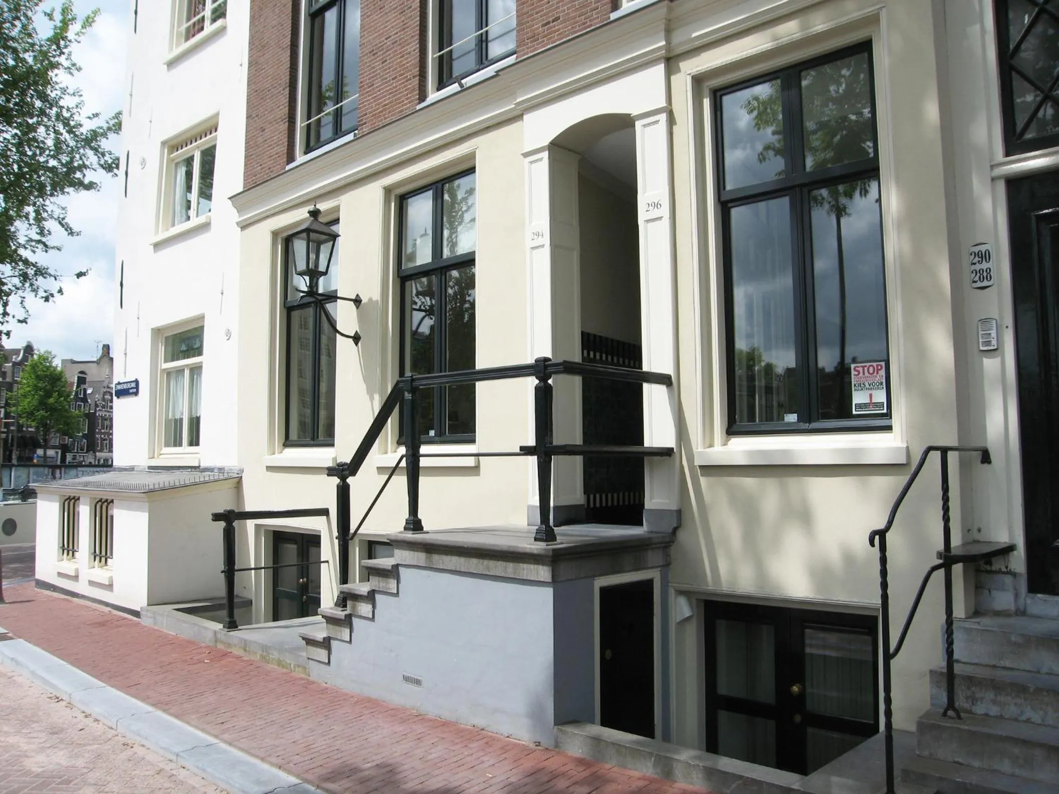 Facade/entrance in Amsterdam Canal Guest Apartment