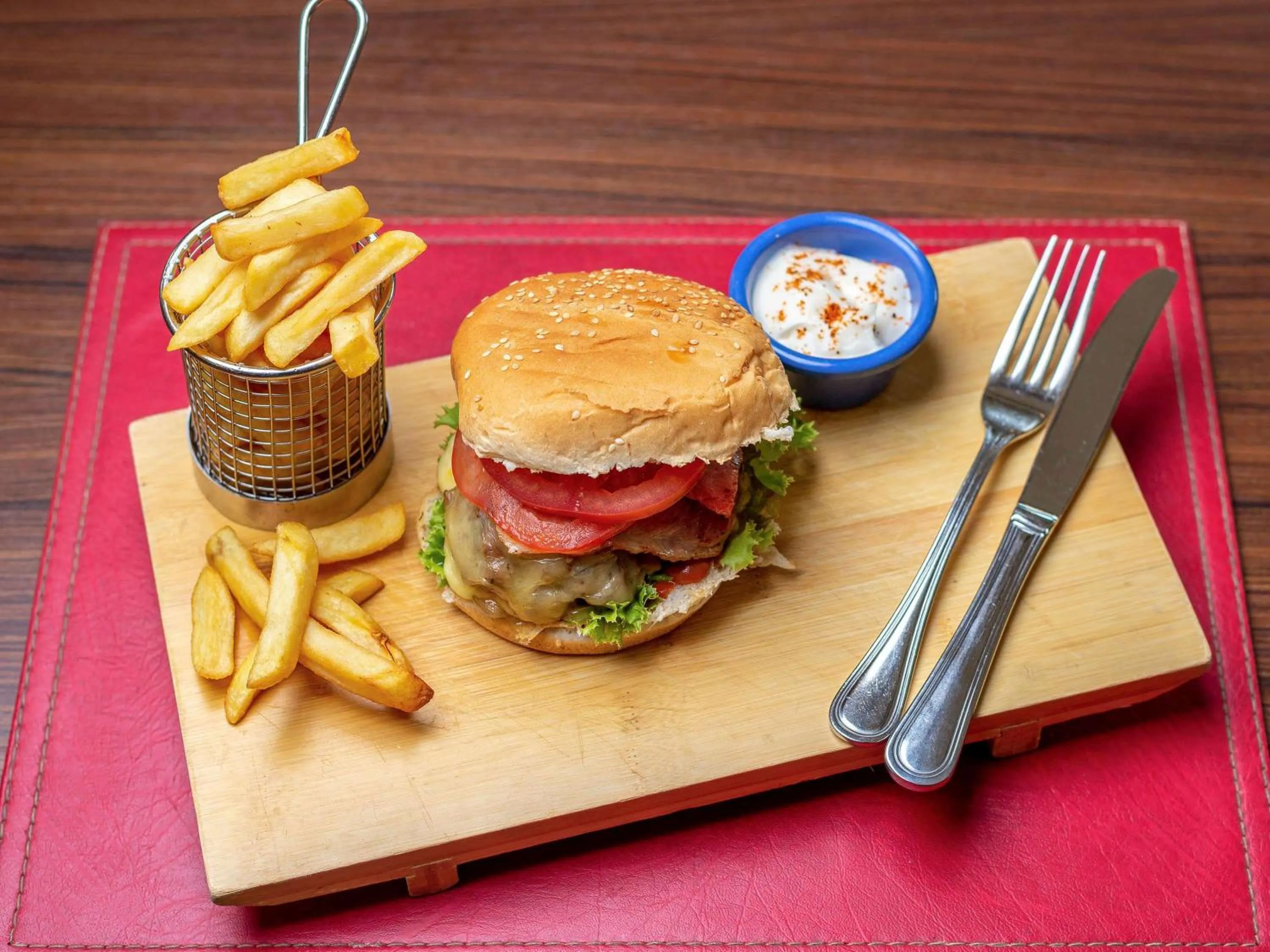 Restaurant/places to eat in ibis Santiago Estacion Central