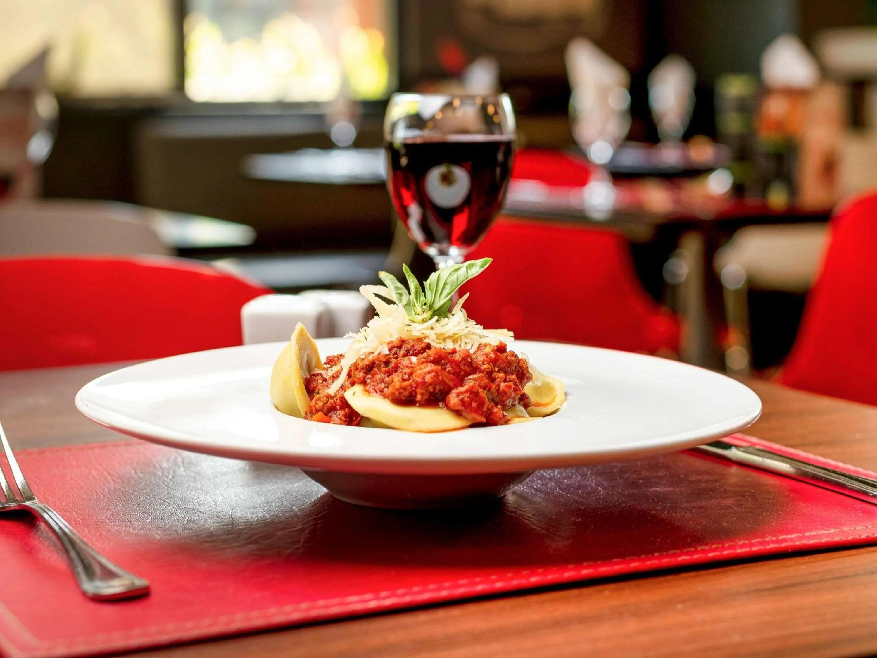 Restaurant/places to eat in ibis Santiago Estacion Central