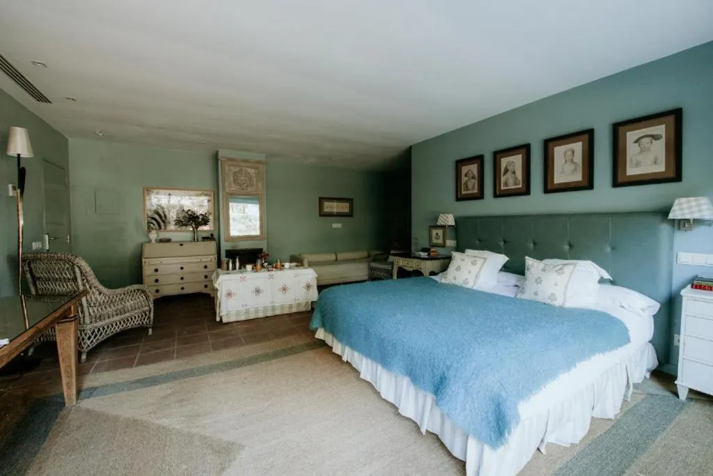 Photo of the whole room, Bed in Hotel Boutique Pinar by Bossh! Hotels