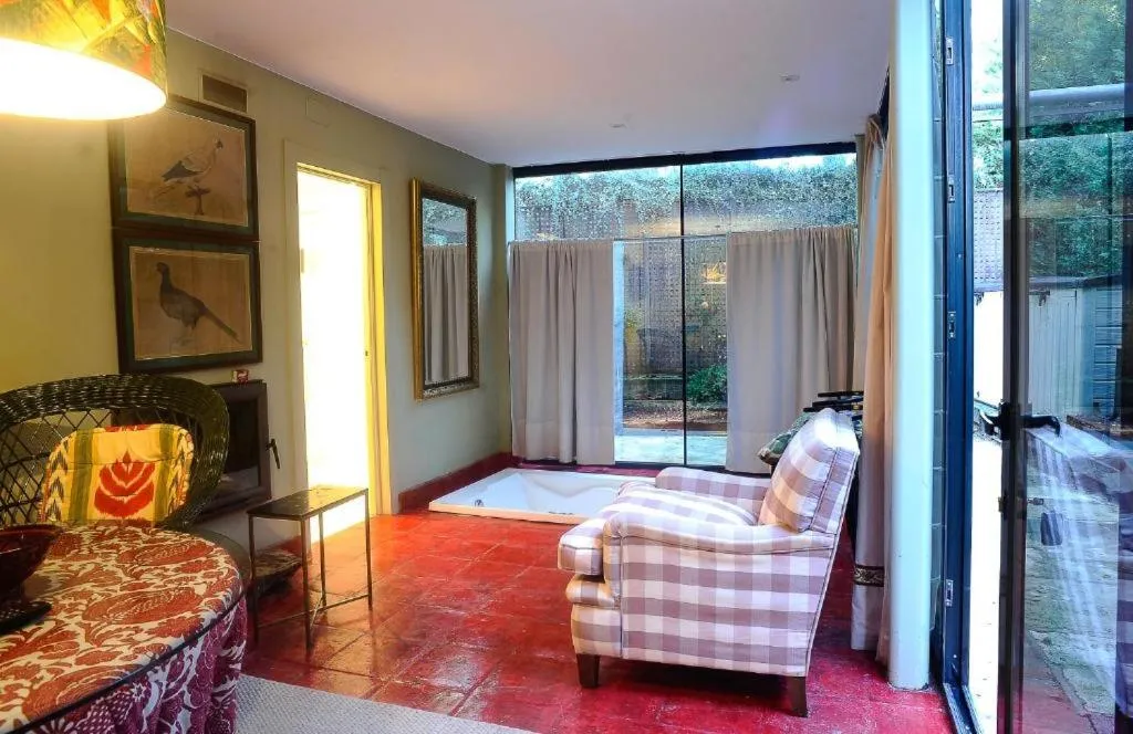 Living room, Bed in Hotel Boutique Pinar by Bossh! Hotels