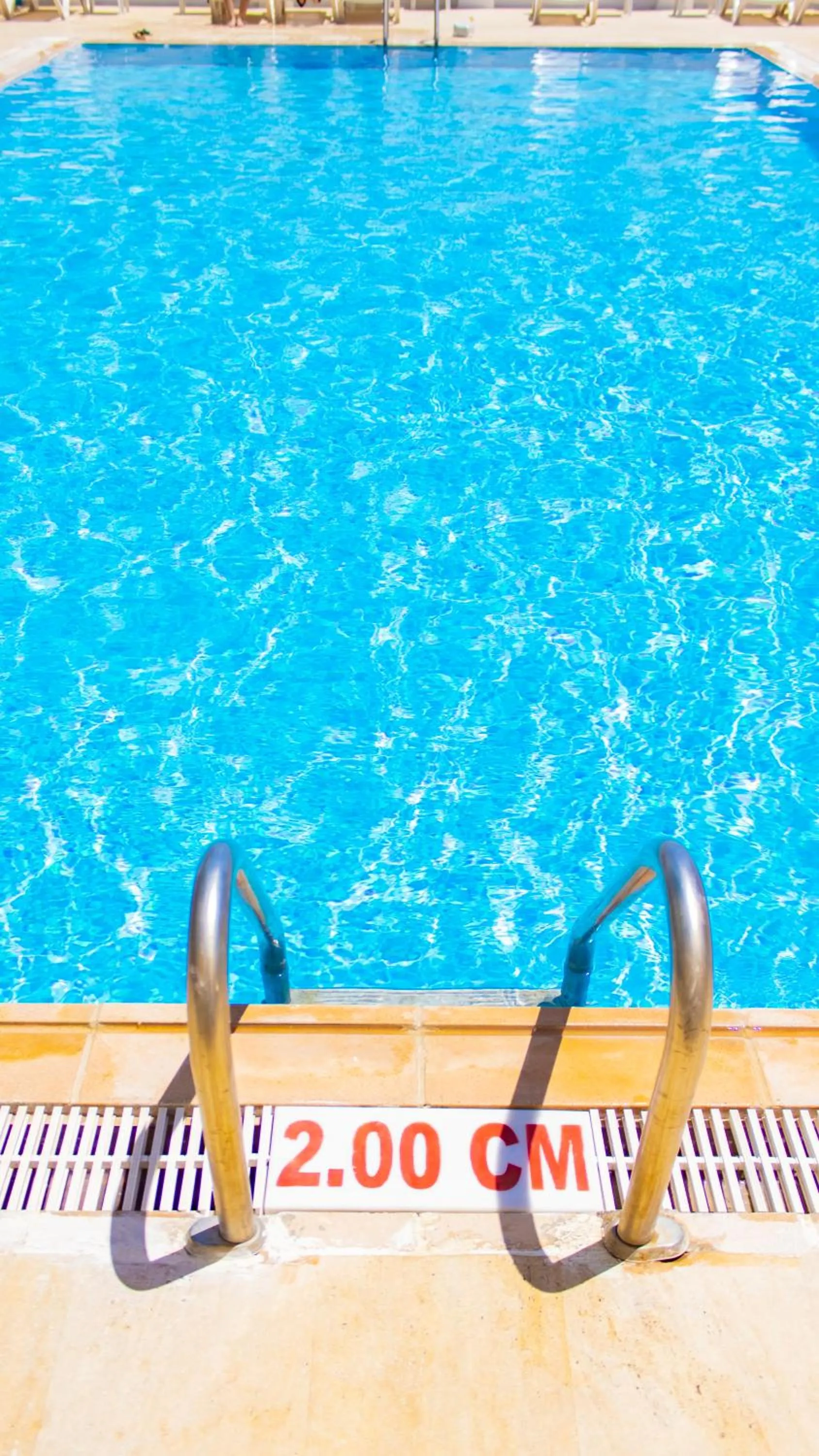 Swimming pool in Evon Otel